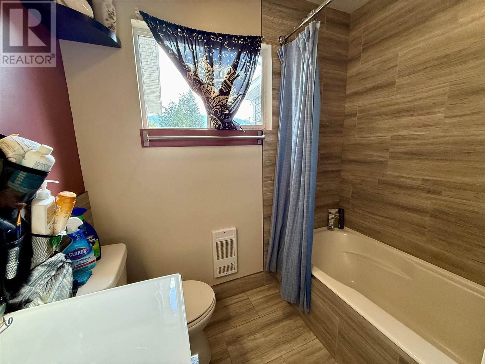 714 12th Street, Castlegar, British Columbia  V1N 2K3 - Photo 19 - 10345593