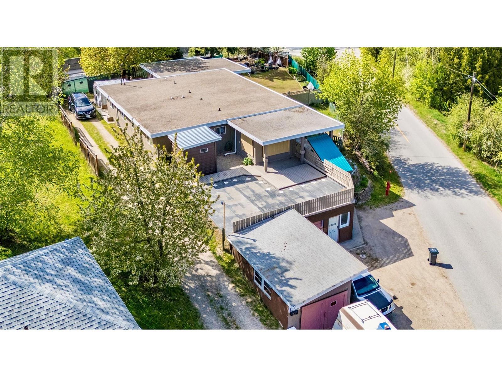 714 12th Street, Castlegar, British Columbia  V1N 2K3 - Photo 21 - 10345593