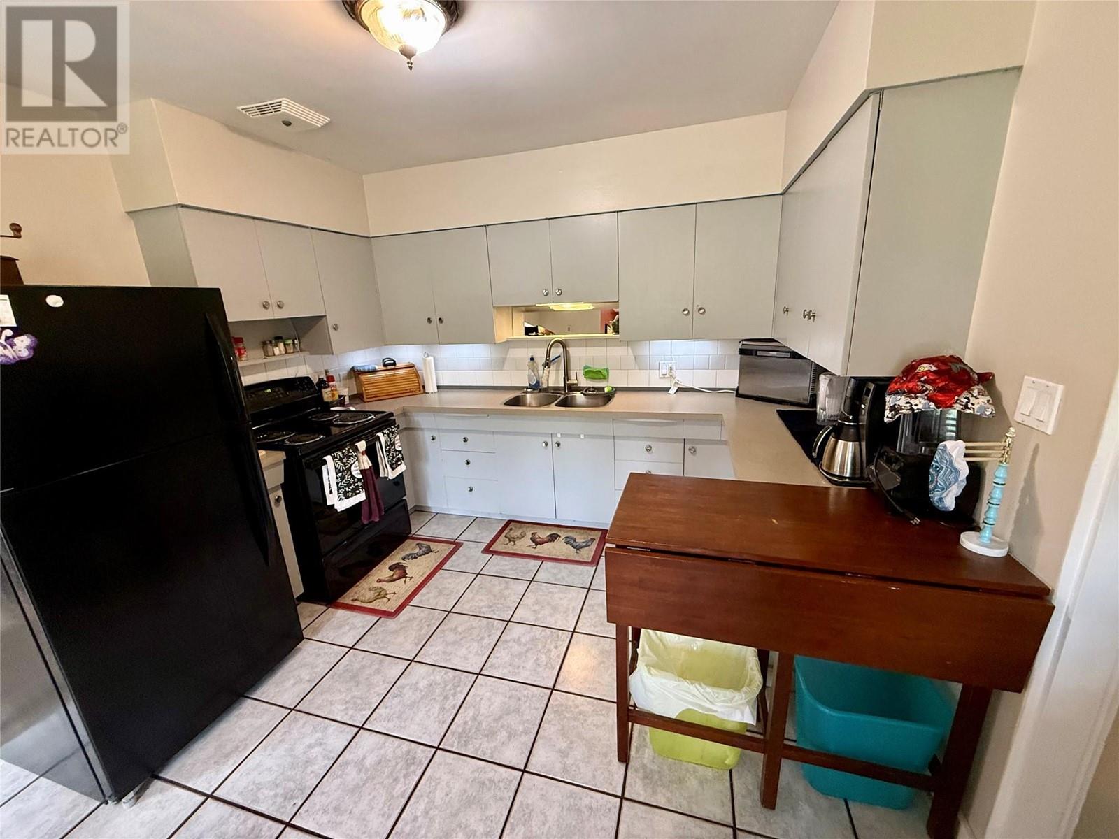 714 12th Street, Castlegar, British Columbia  V1N 2K3 - Photo 33 - 10345593