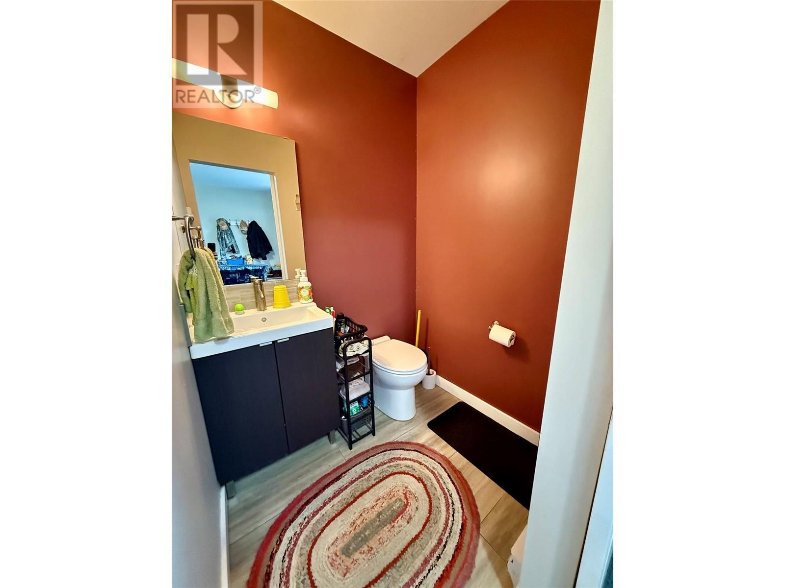 714 12th Street, Castlegar, British Columbia  V1N 2K3 - Photo 40 - 10345593