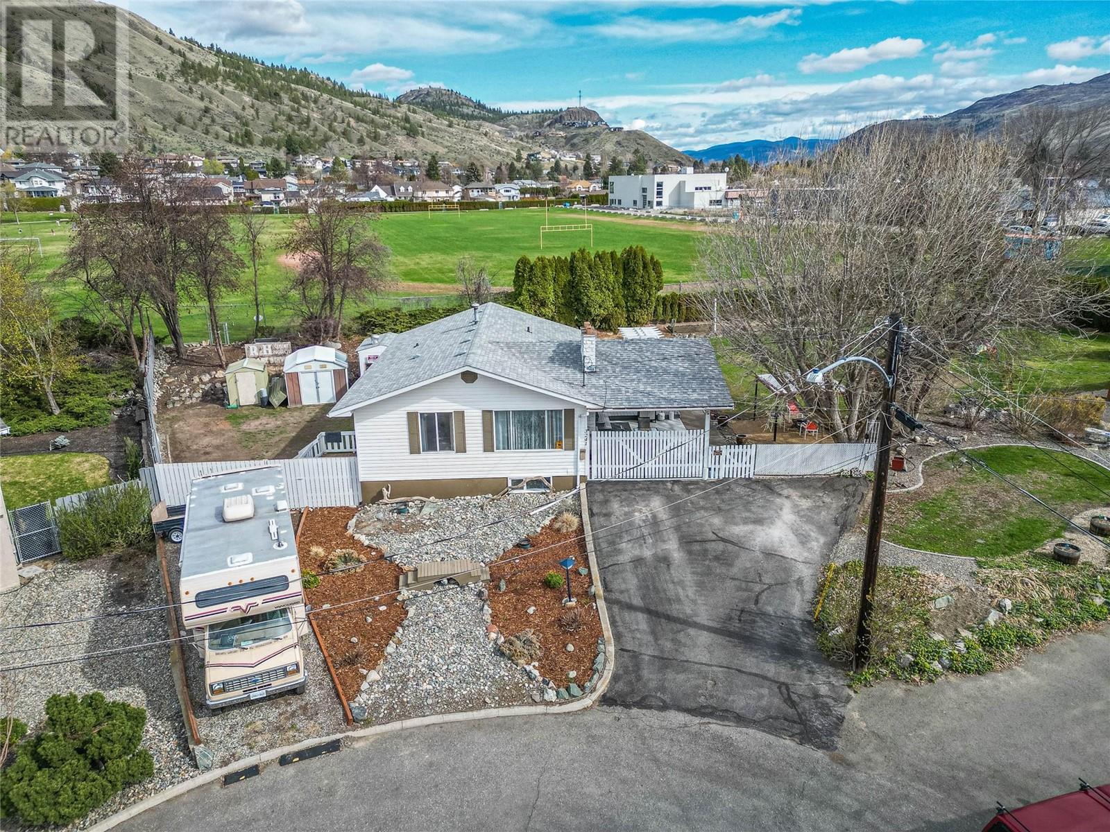 3241 Glendon Drive, Kamloops, British Columbia  V2B 7J9 - Photo 1 - 10345514