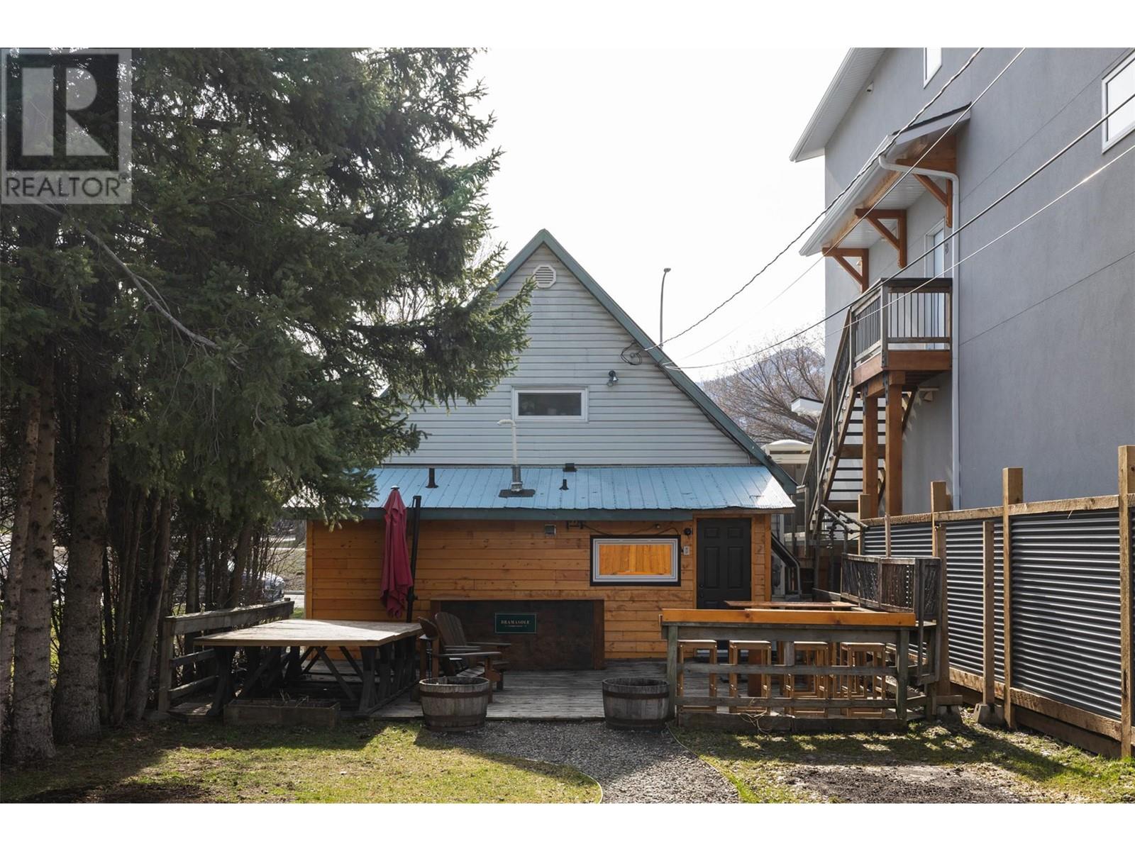 851 7th Avenue, Fernie, British Columbia  V0B 1M0 - Photo 32 - 10345790