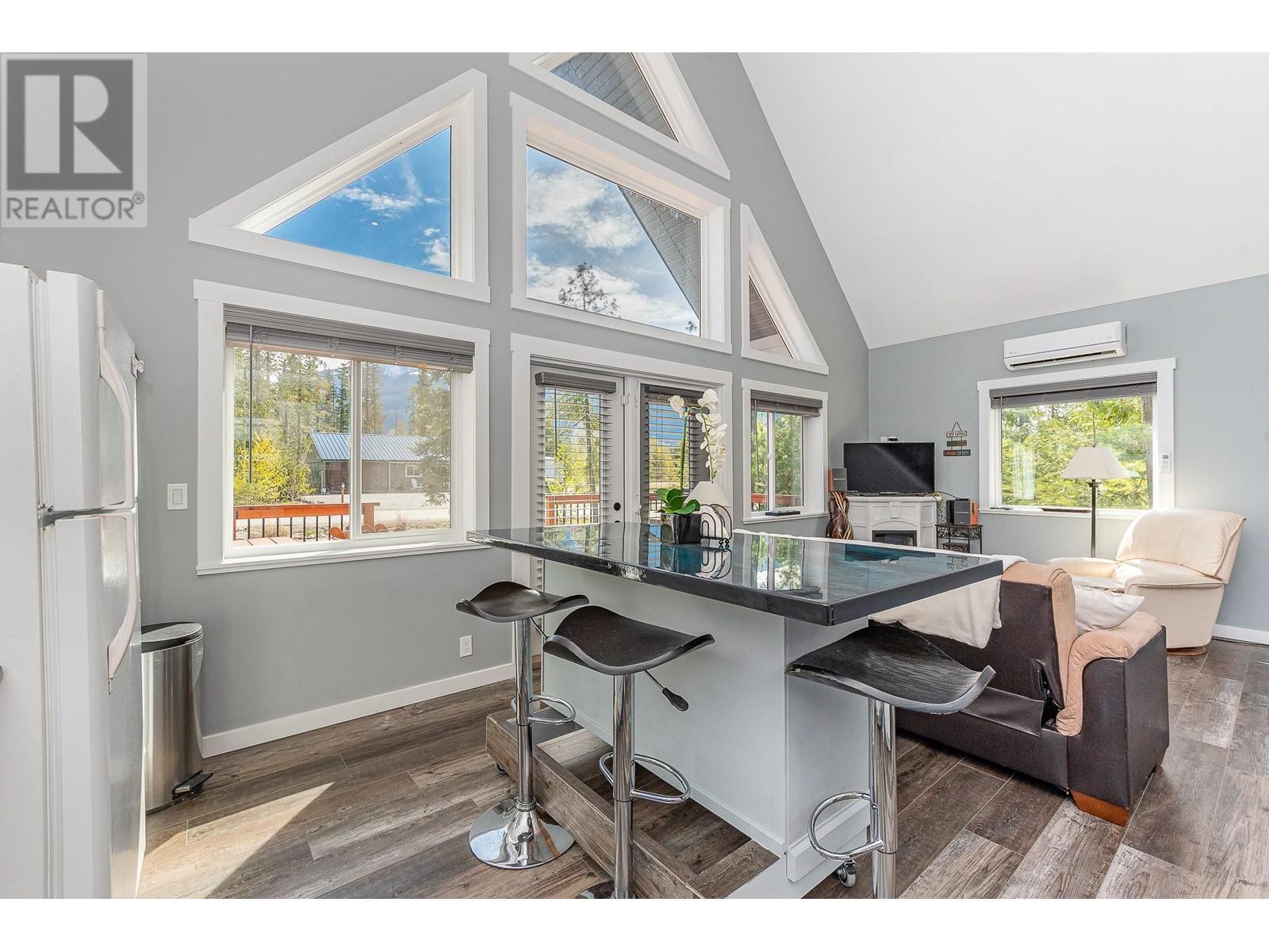 106 Parkside Place, Enderby, British Columbia  V0E 1V5 - Photo 5 - 10345287