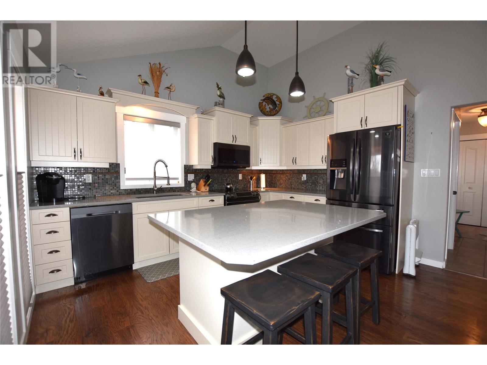 605 Elk Street, Vernon, British Columbia  V1H 2A1 - Photo 11 - 10345820