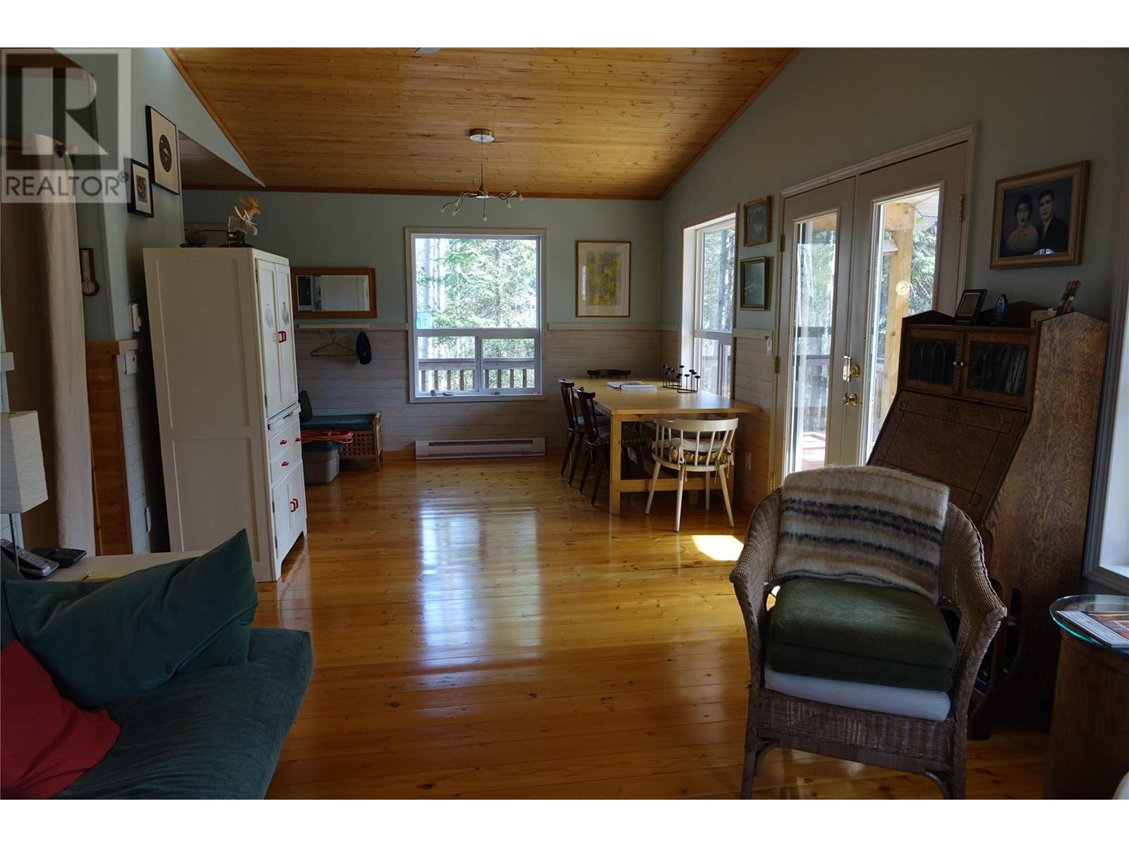 2304 Holmes-Deakin Road, Golden, British Columbia  V0A 1H1 - Photo 4 - 10345886