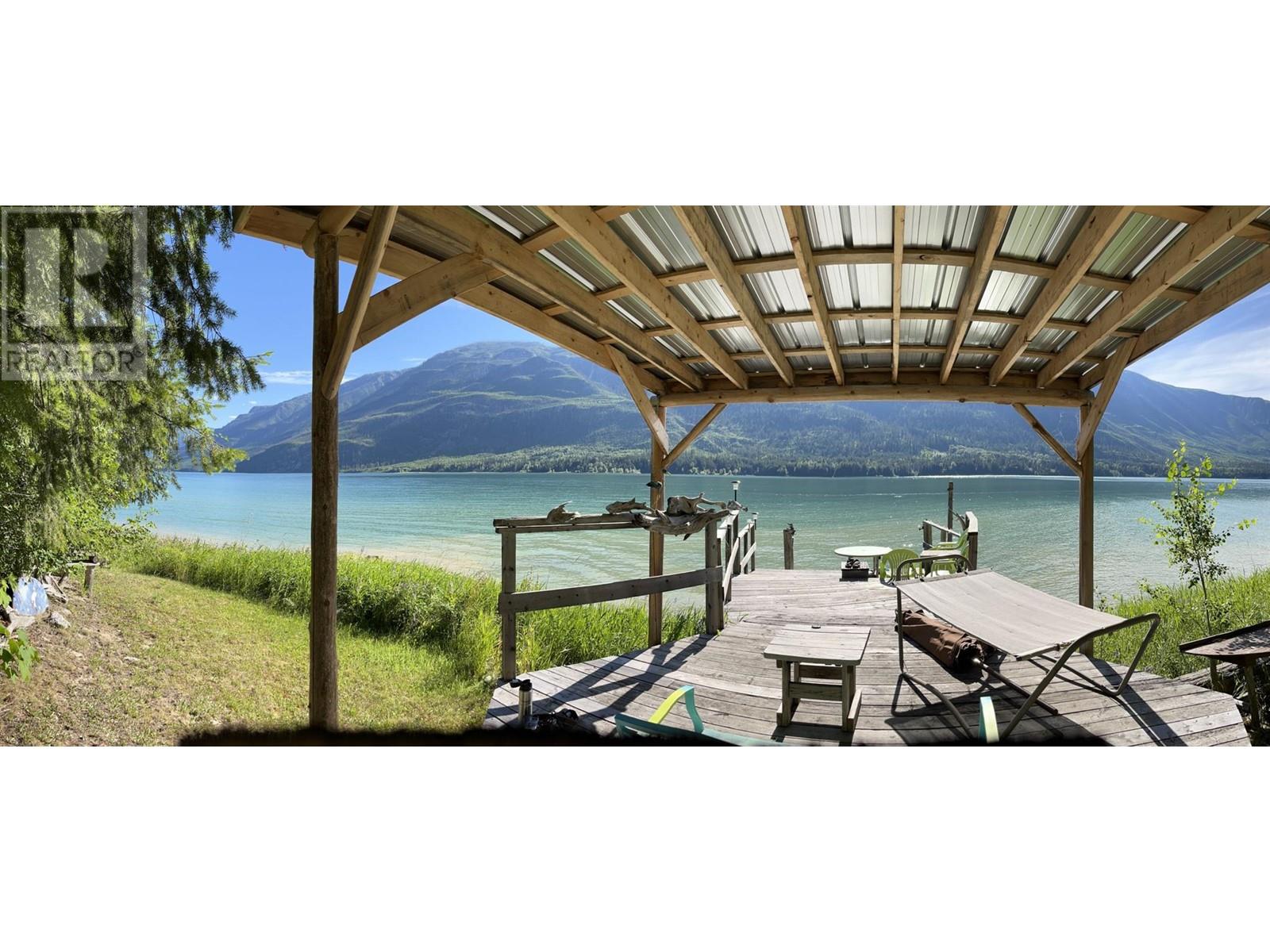 4460 6 Highway, Arrow Park, British Columbia  V0G 1R1 - Photo 2 - 10345865