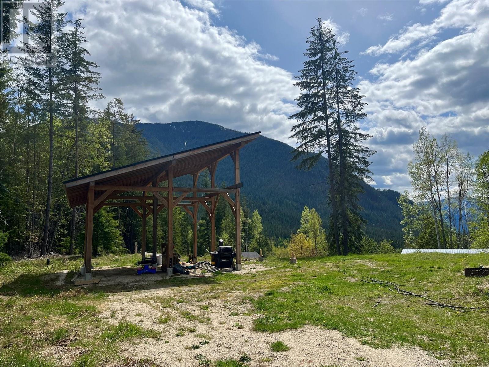864 Bartley Road, Nakusp, British Columbia  V0G 1R0 - Photo 11 - 10345766