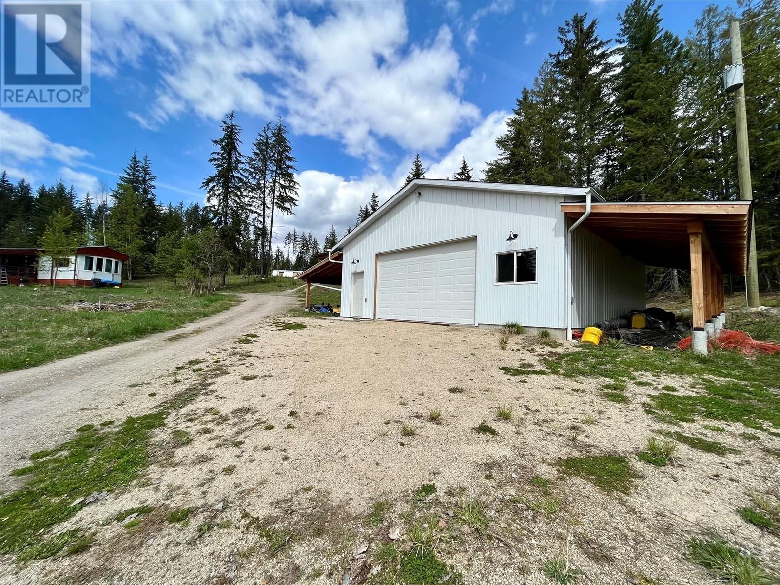 864 Bartley Road, Nakusp, British Columbia  V0G 1R0 - Photo 3 - 10345766