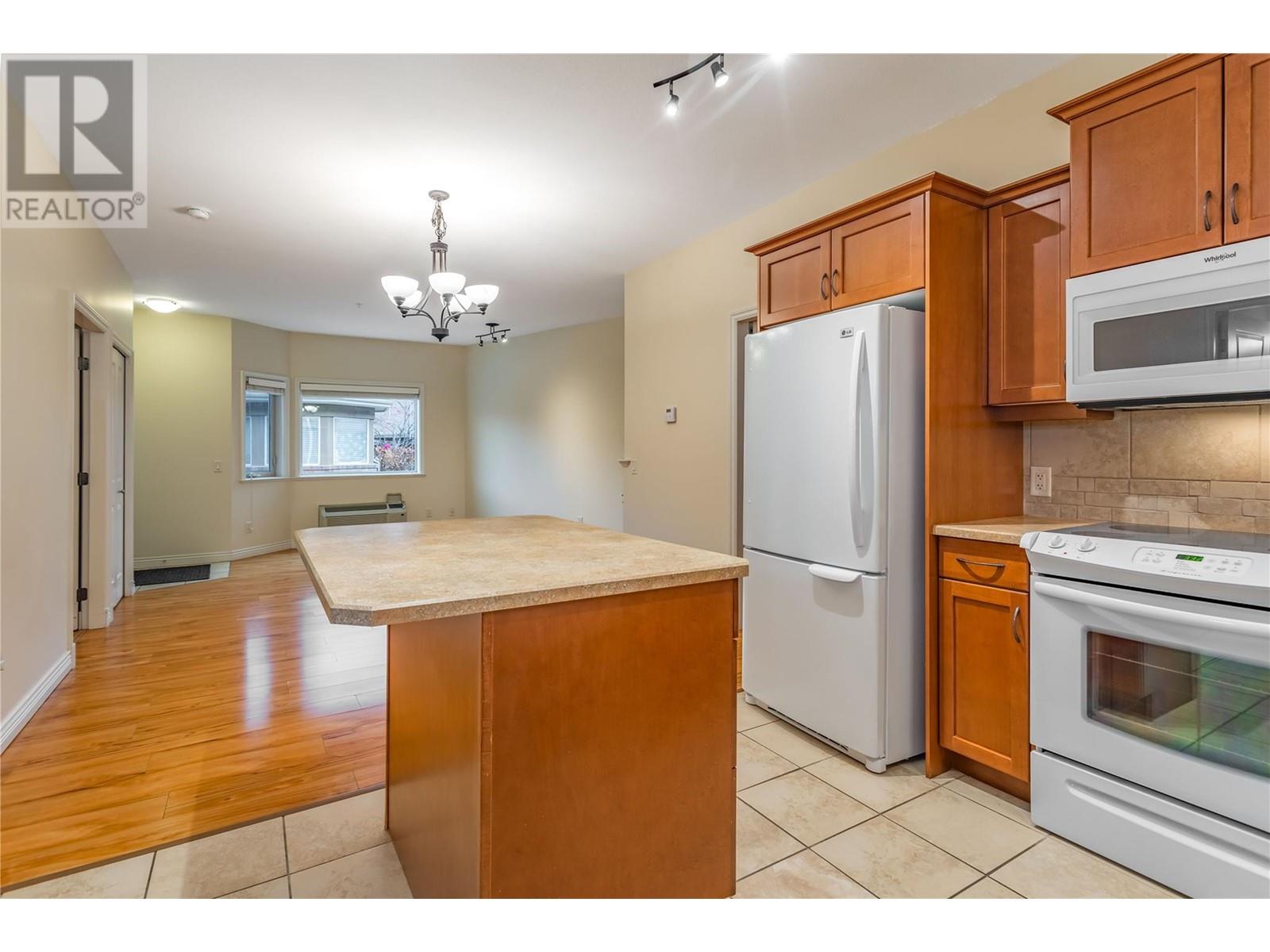 4433 Gordon Drive Unit# 117, Kelowna, British Columbia  V1W 1S9 - Photo 10 - 10345743