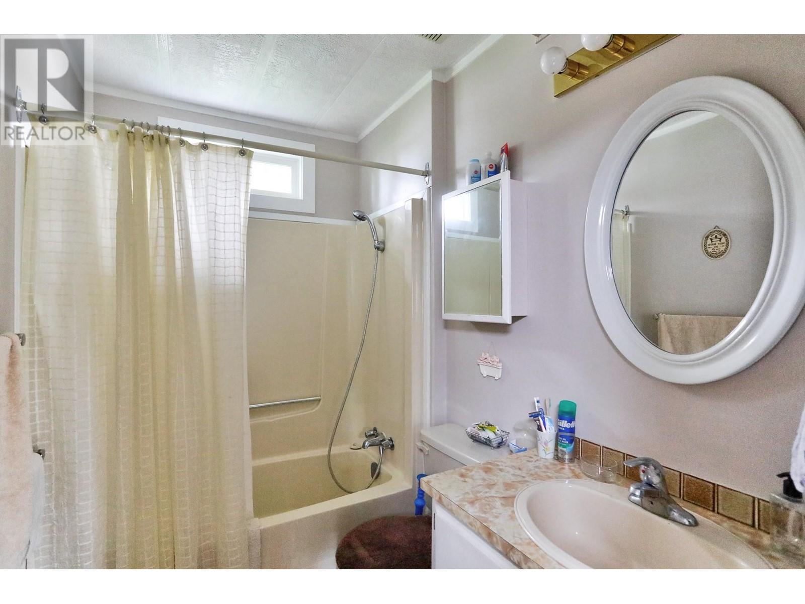 1999 97 S Highway Unit# 60, West Kelowna, British Columbia  V1Z 1B2 - Photo 8 - 10345611
