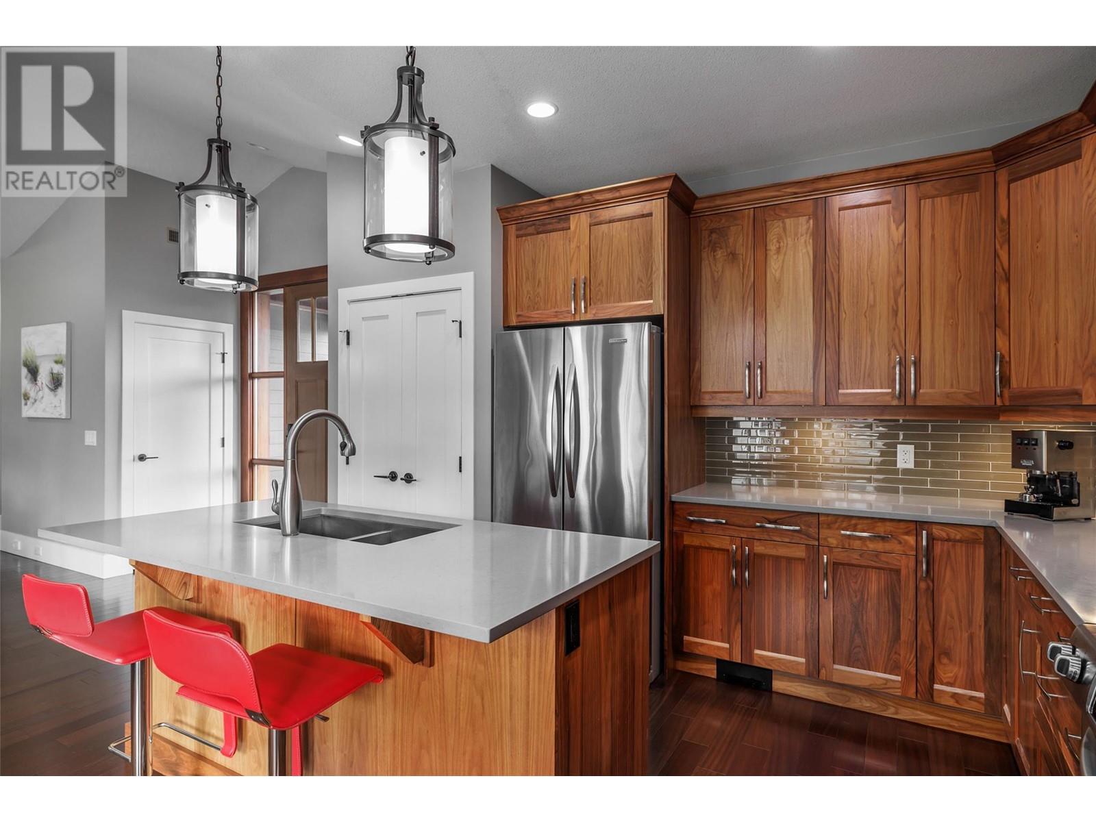 4000 Redstone Crescent Unit# 203, Peachland, British Columbia  V0H 1X5 - Photo 8 - 10345548