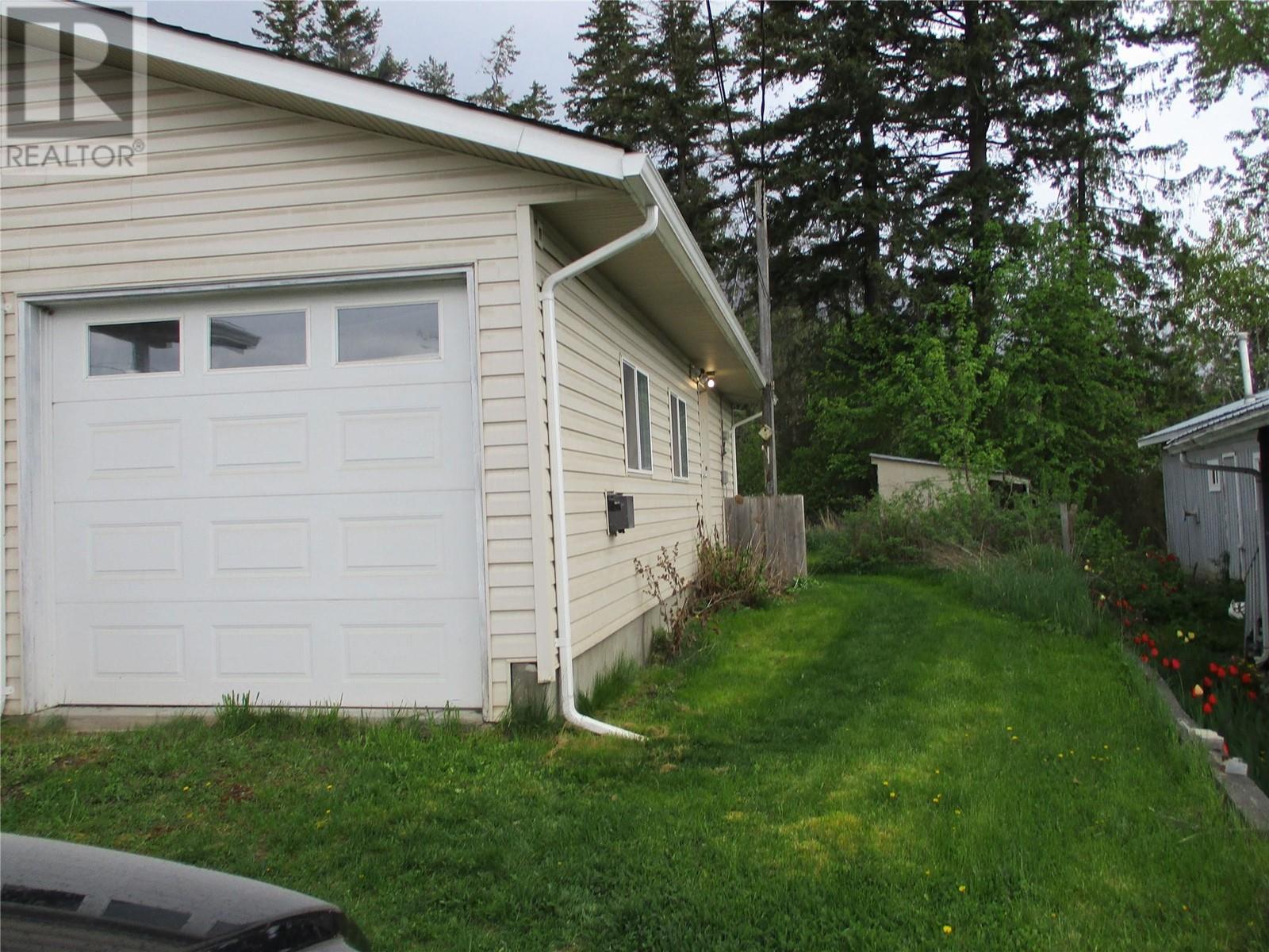 2805 Caen Road, Sorrento, British Columbia  V0E 2W0 - Photo 39 - 10345387