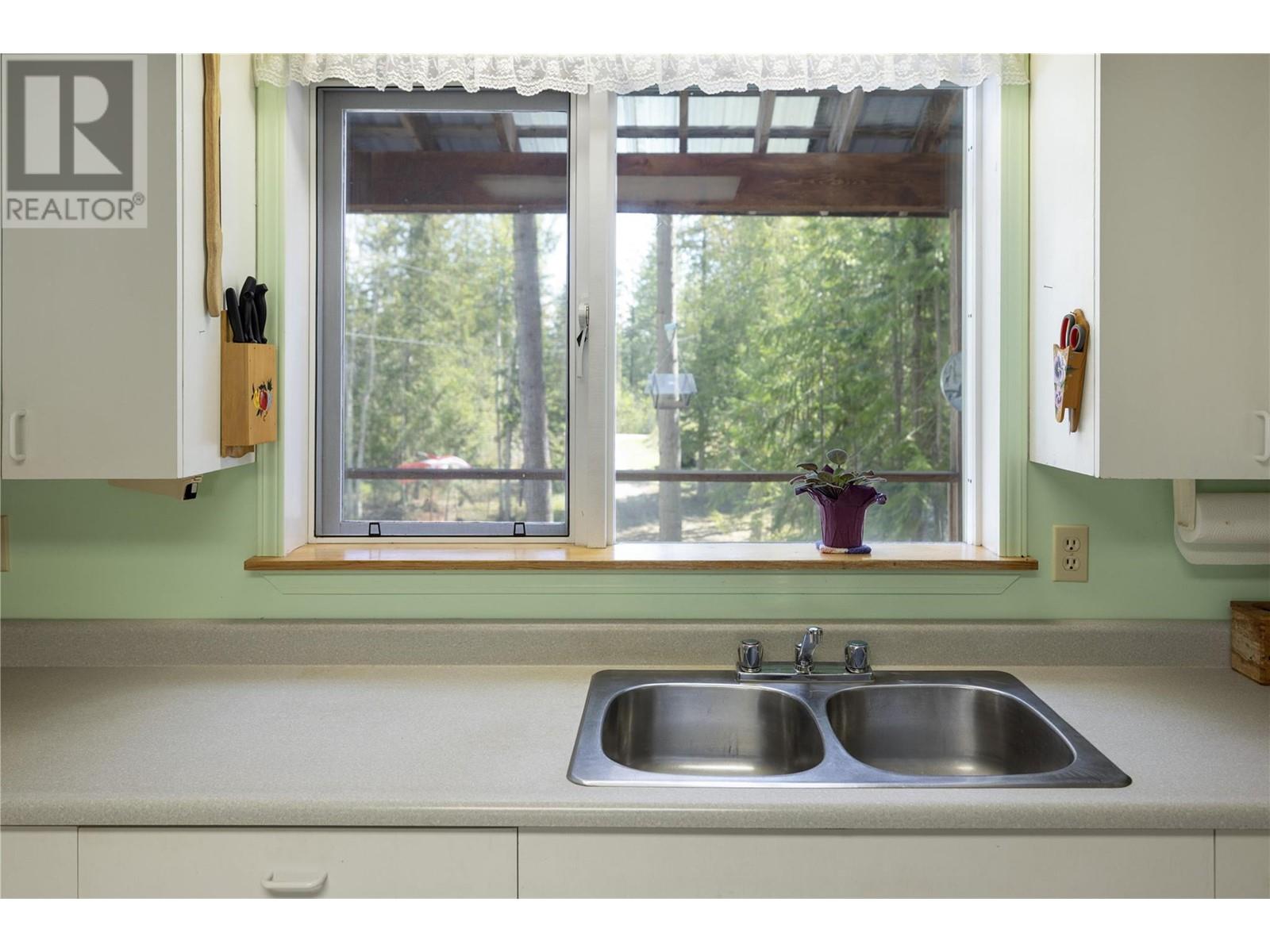 394 Gunter-Ellison Road, Enderby, British Columbia  V4Y 4G2 - Photo 9 - 10345897