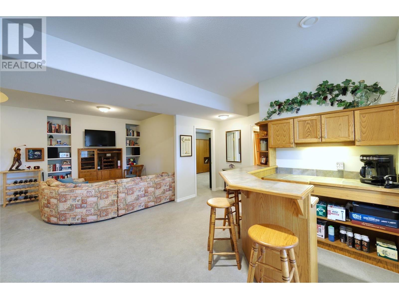 3905 Gallaghers Circle, Kelowna, British Columbia  V1W 3Z9 - Photo 27 - 10345835