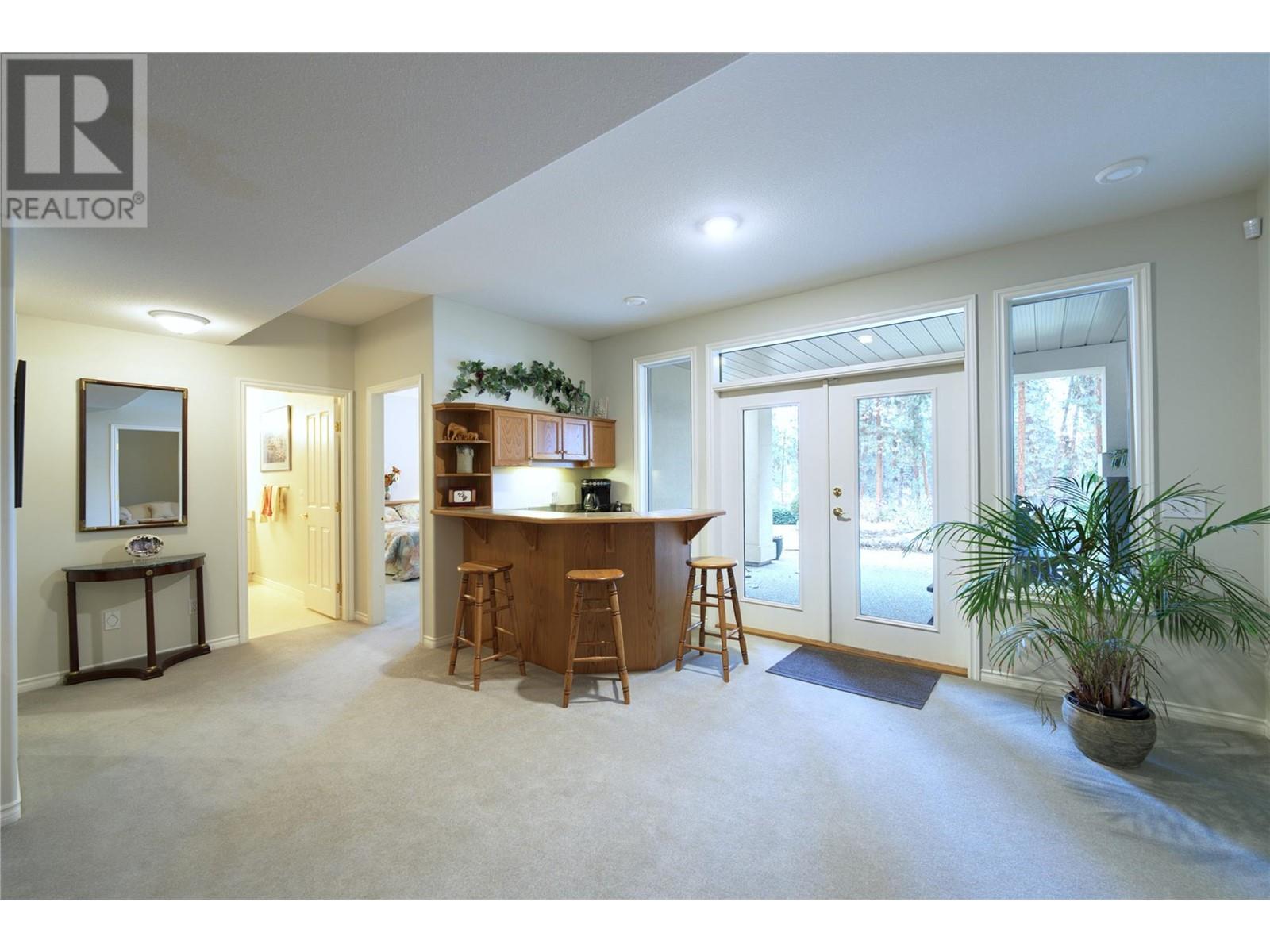 3905 Gallaghers Circle, Kelowna, British Columbia  V1W 3Z9 - Photo 28 - 10345835
