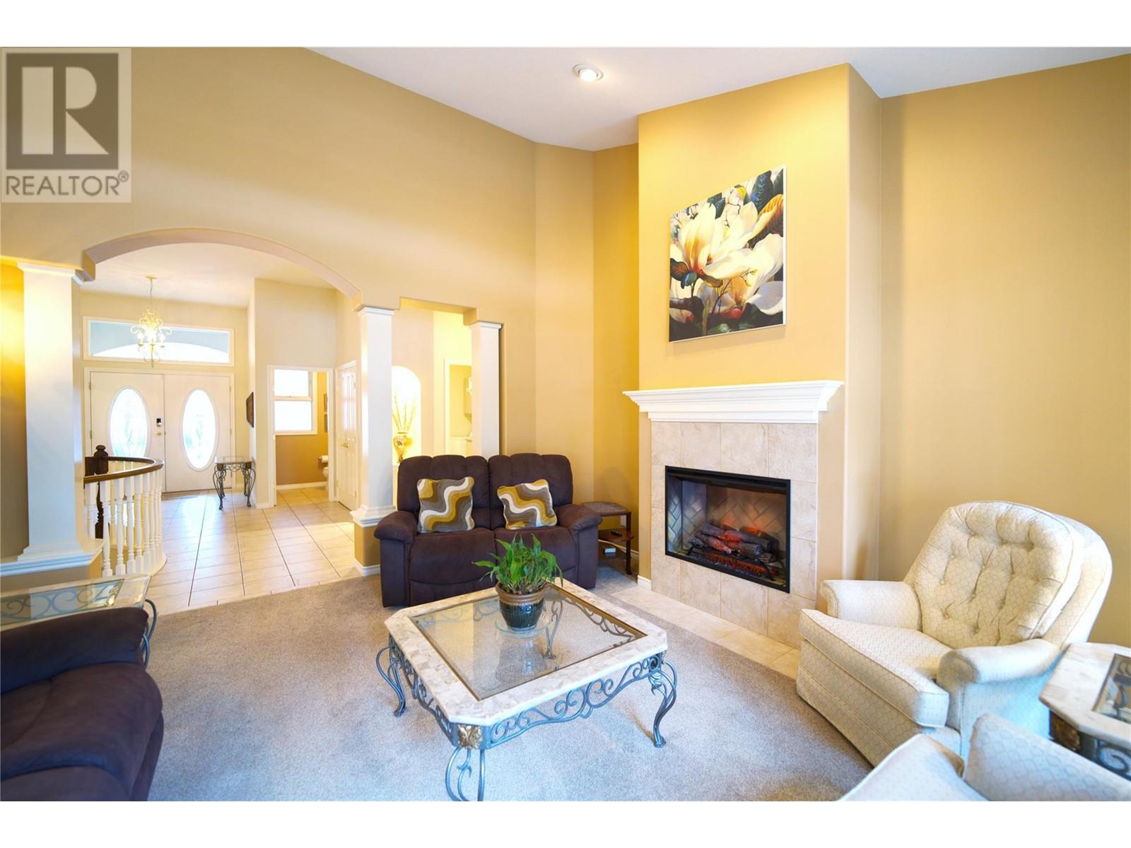 3905 Gallaghers Circle, Kelowna, British Columbia  V1W 3Z9 - Photo 3 - 10345835
