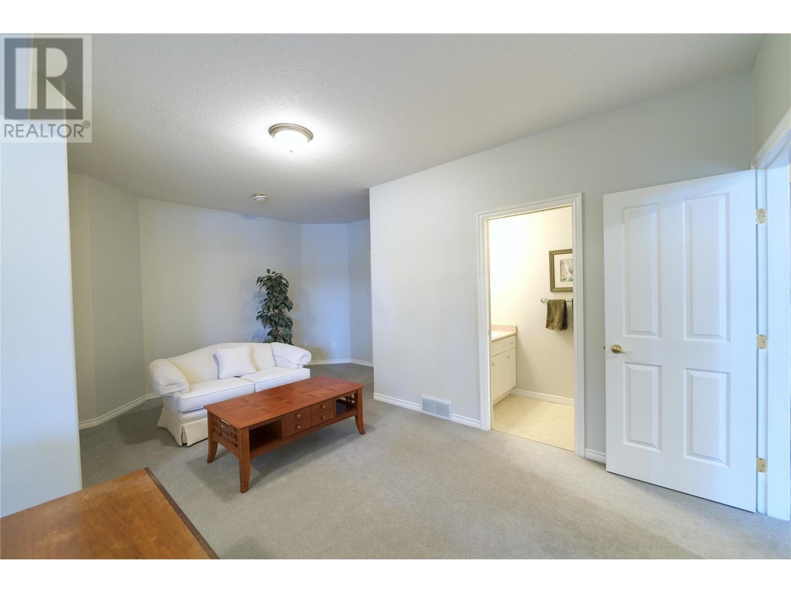 3905 Gallaghers Circle, Kelowna, British Columbia  V1W 3Z9 - Photo 35 - 10345835