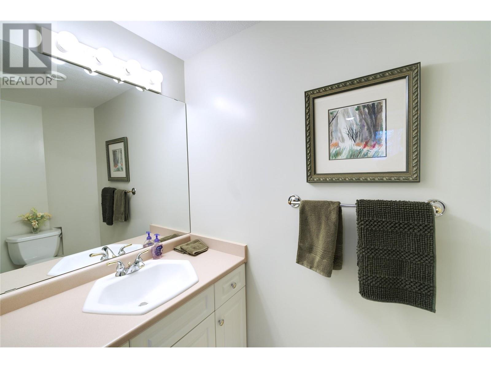 3905 Gallaghers Circle, Kelowna, British Columbia  V1W 3Z9 - Photo 37 - 10345835