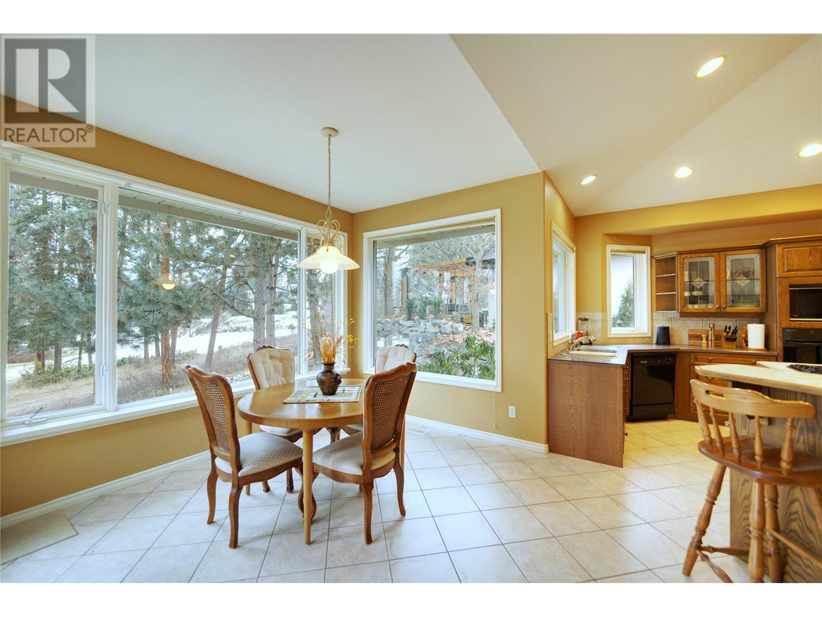 3905 Gallaghers Circle, Kelowna, British Columbia  V1W 3Z9 - Photo 6 - 10345835