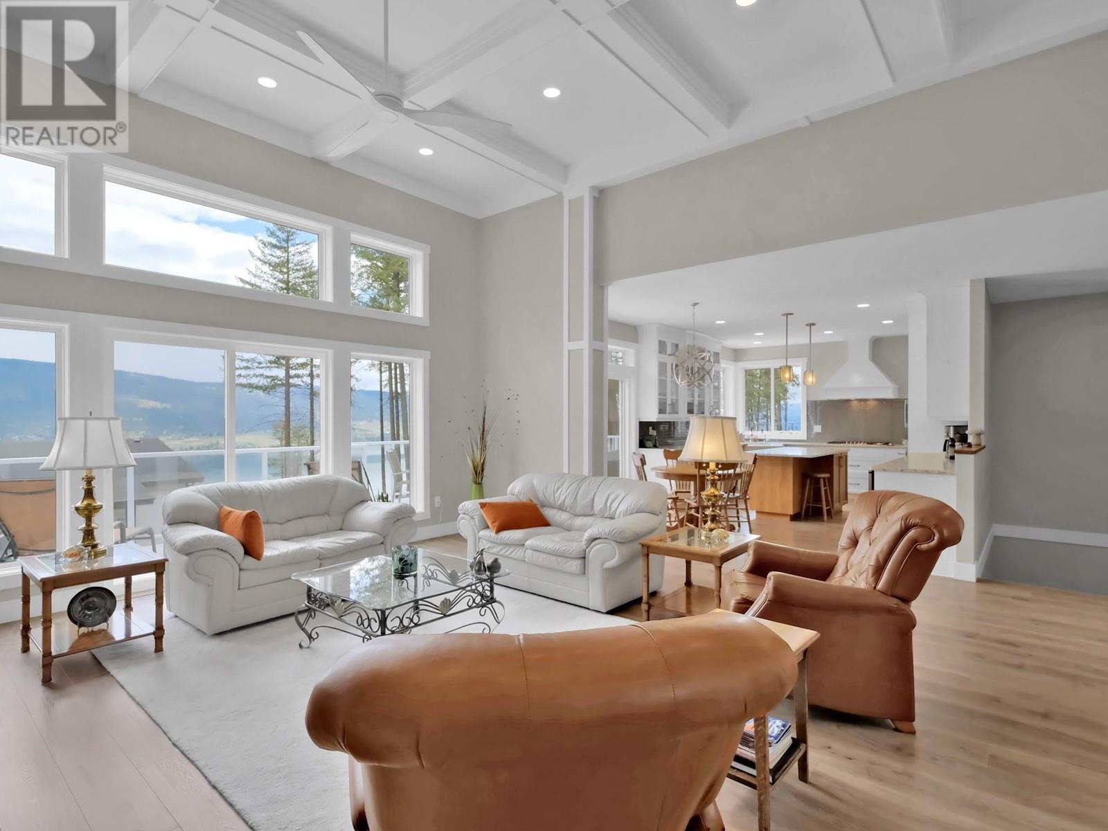 7255 Dunwaters Road, Kelowna, British Columbia  V1Z 3W4 - Photo 5 - 10345565