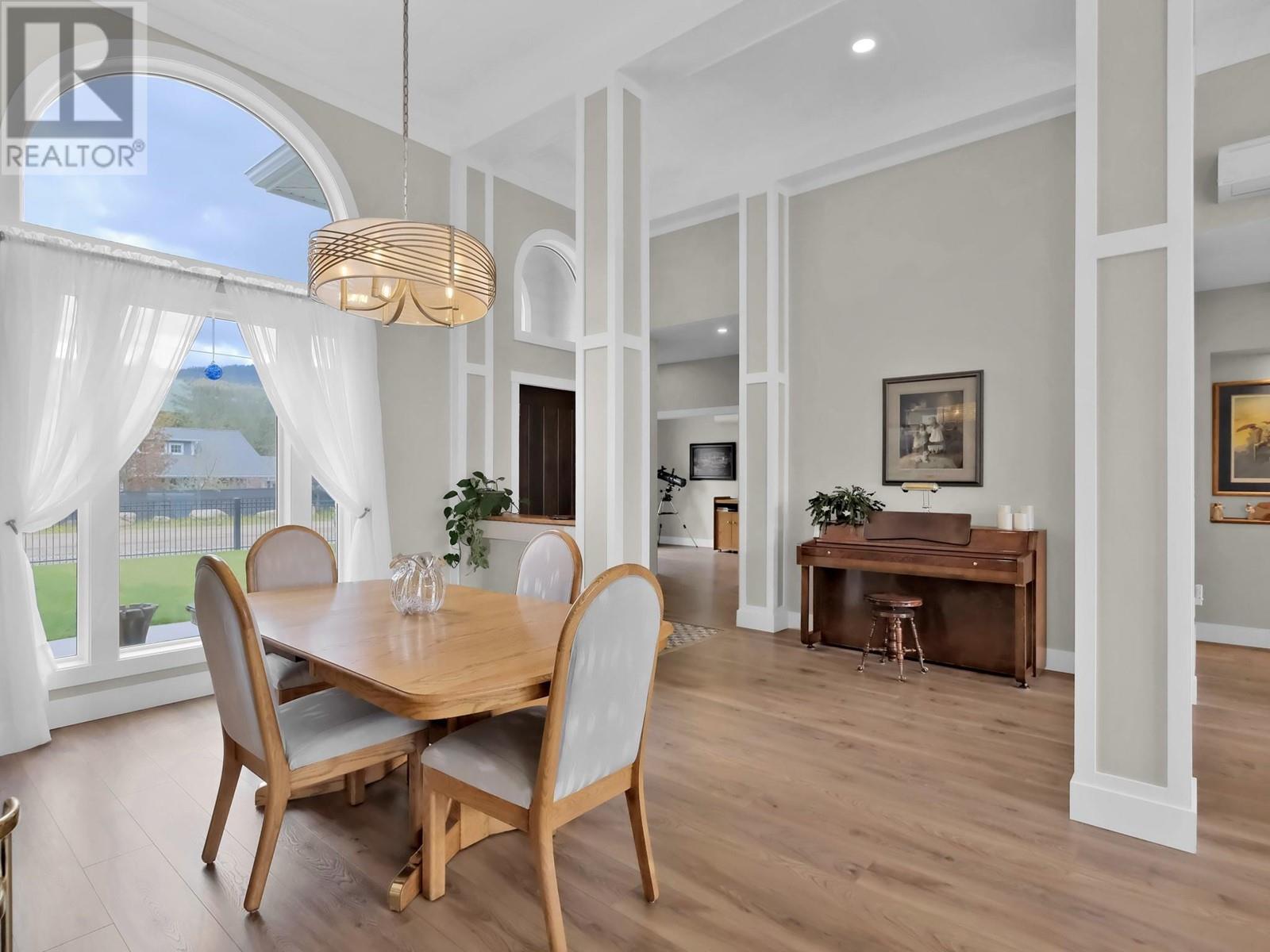 7255 Dunwaters Road, Kelowna, British Columbia  V1Z 3W4 - Photo 7 - 10345565