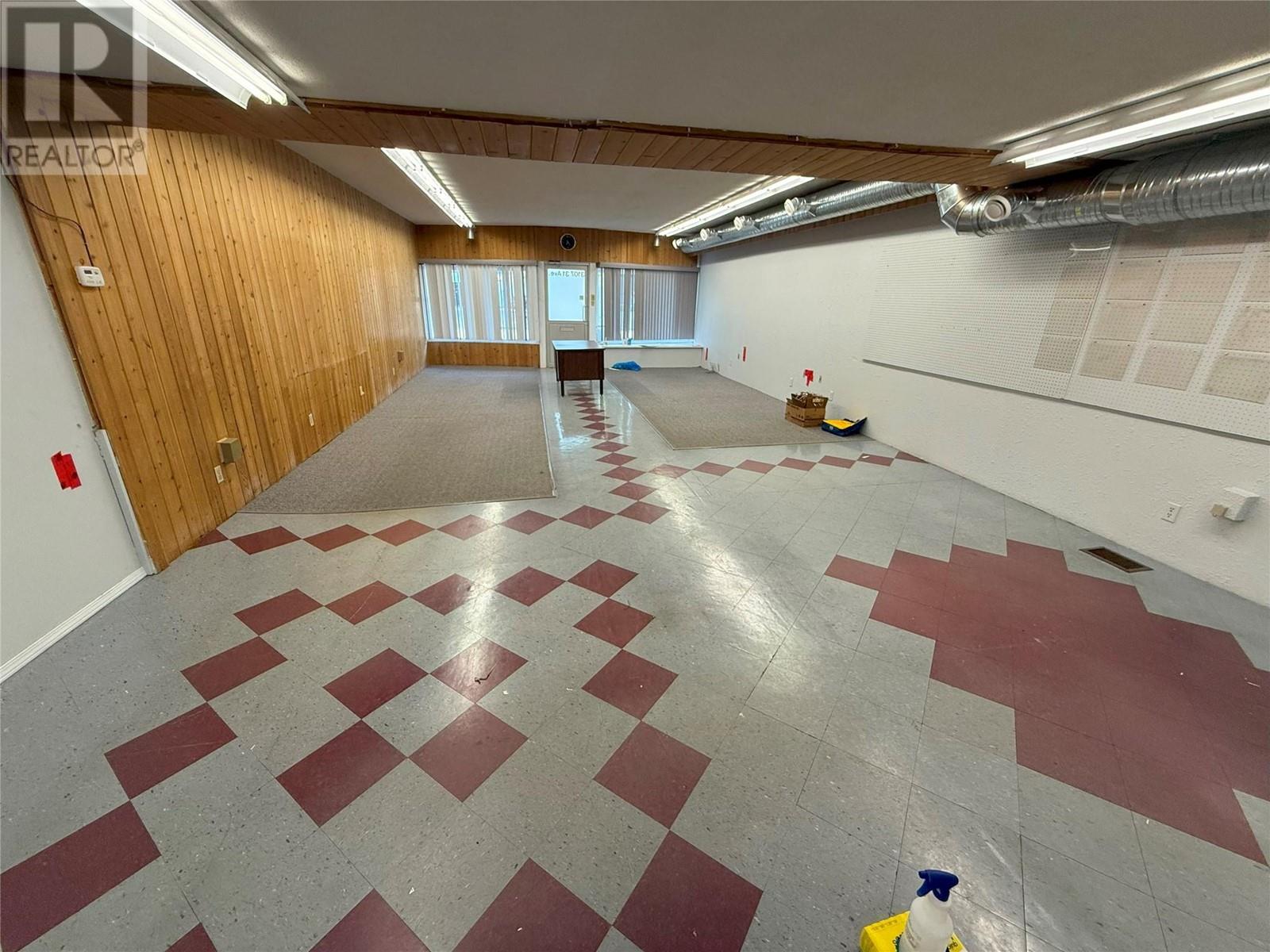 3107 31 Avenue, Vernon, British Columbia  V1T 2G9 - Photo 3 - 10344429