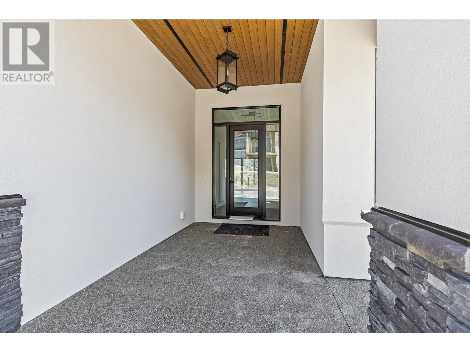873 Melrose Street, Kelowna, British Columbia  V1P 0A8 - Photo 2 - 10345810