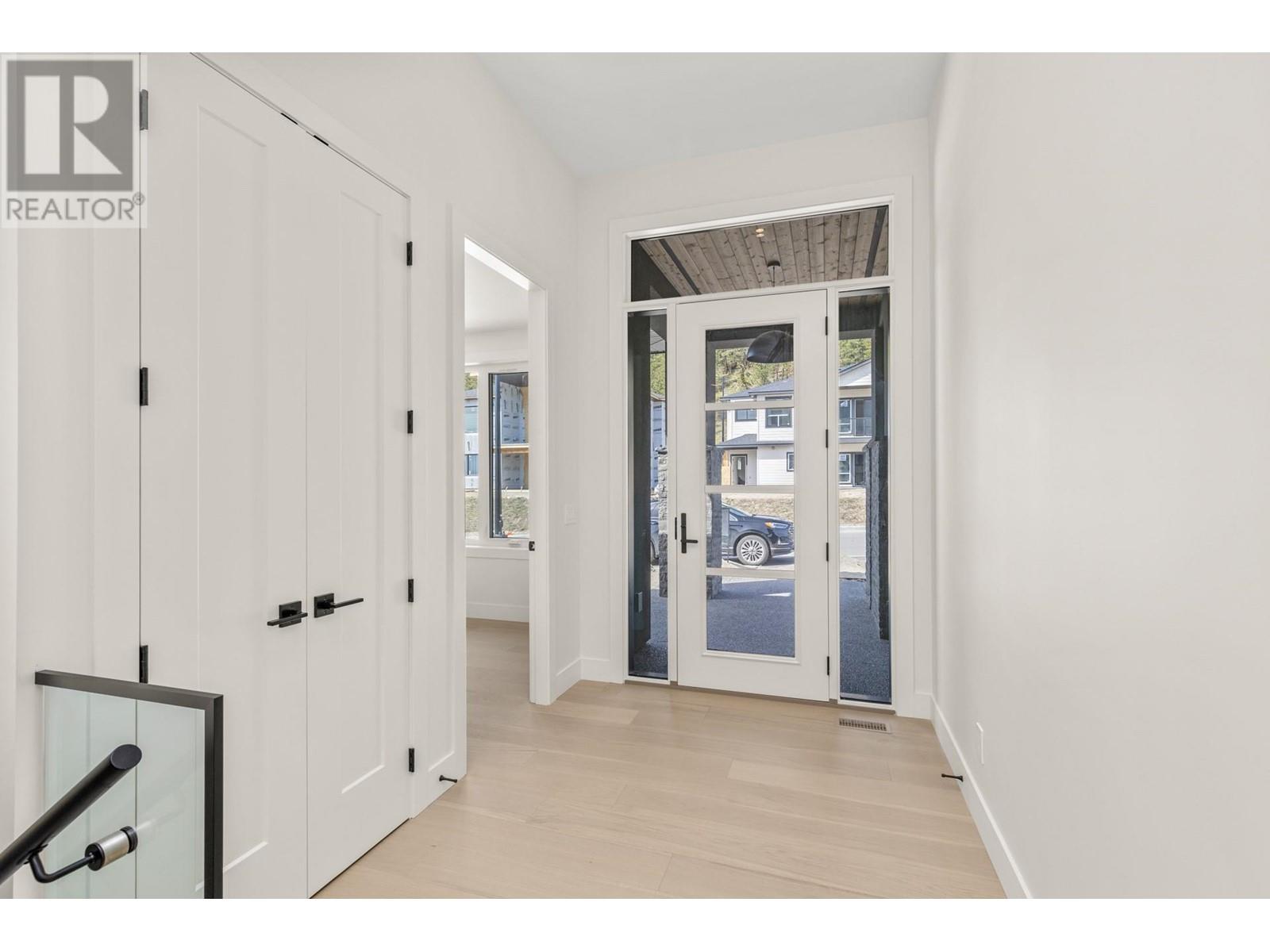 873 Melrose Street, Kelowna, British Columbia  V1P 0A8 - Photo 3 - 10345810