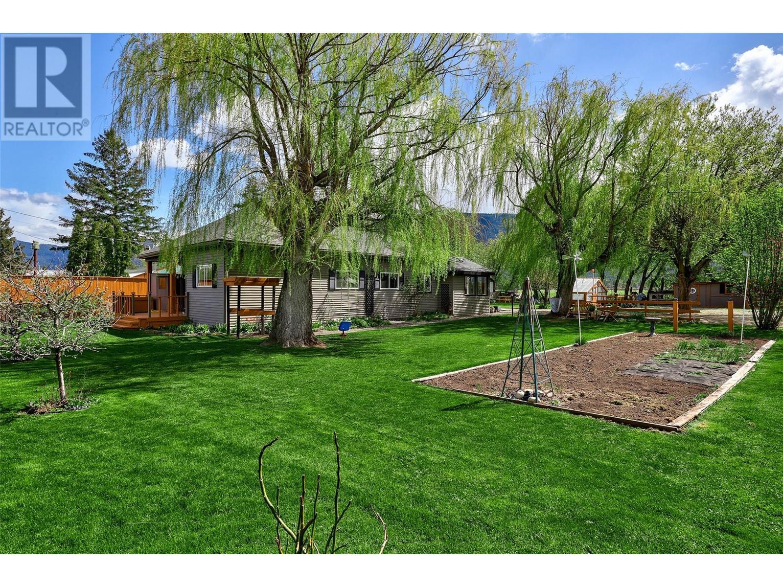 5214 Kamloops Vernon Highway, Westwold, British Columbia  V0E 3B1 - Photo 3 - 10345742