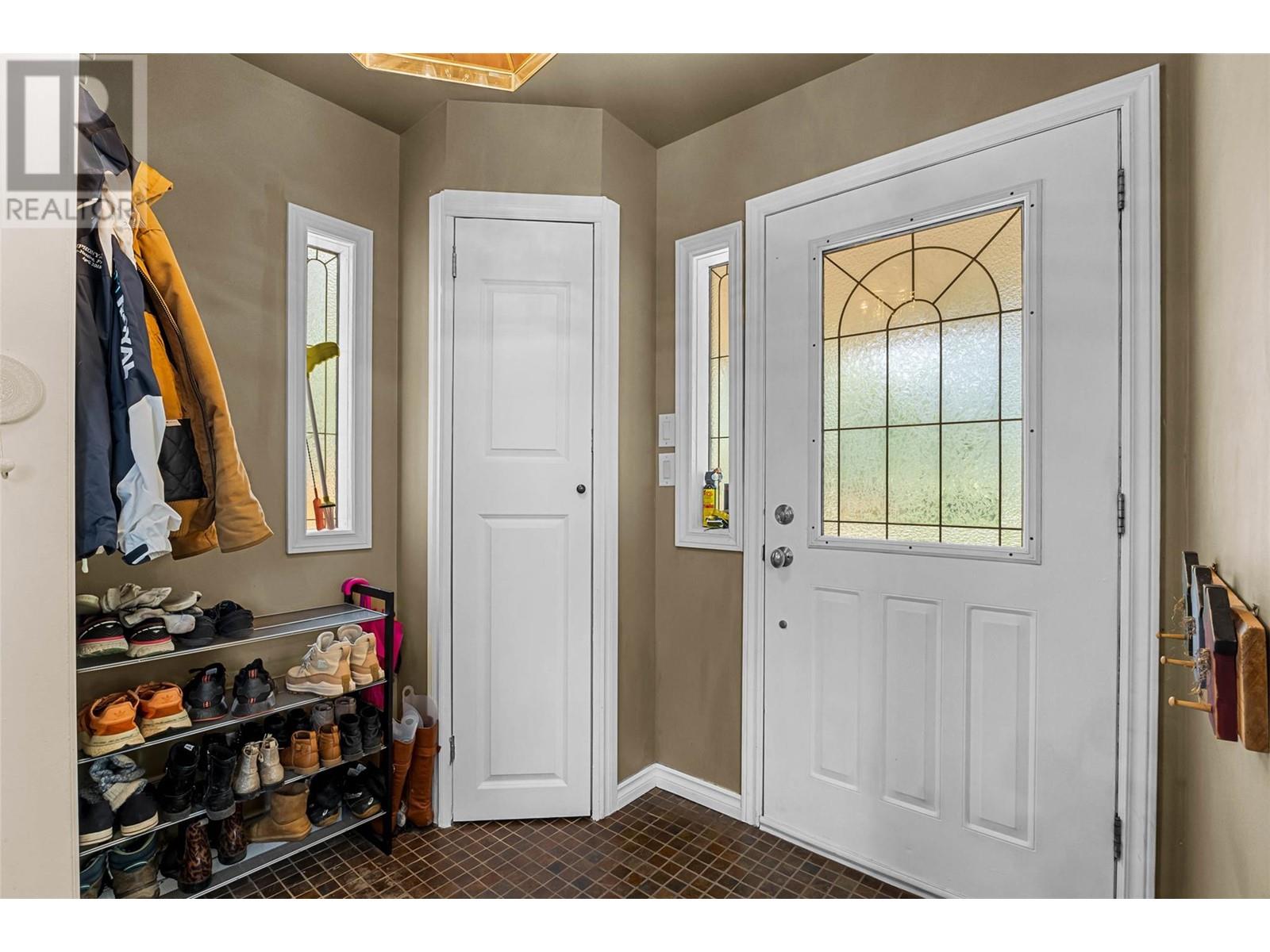 5214 Kamloops Vernon Highway, Westwold, British Columbia  V0E 3B1 - Photo 5 - 10345742