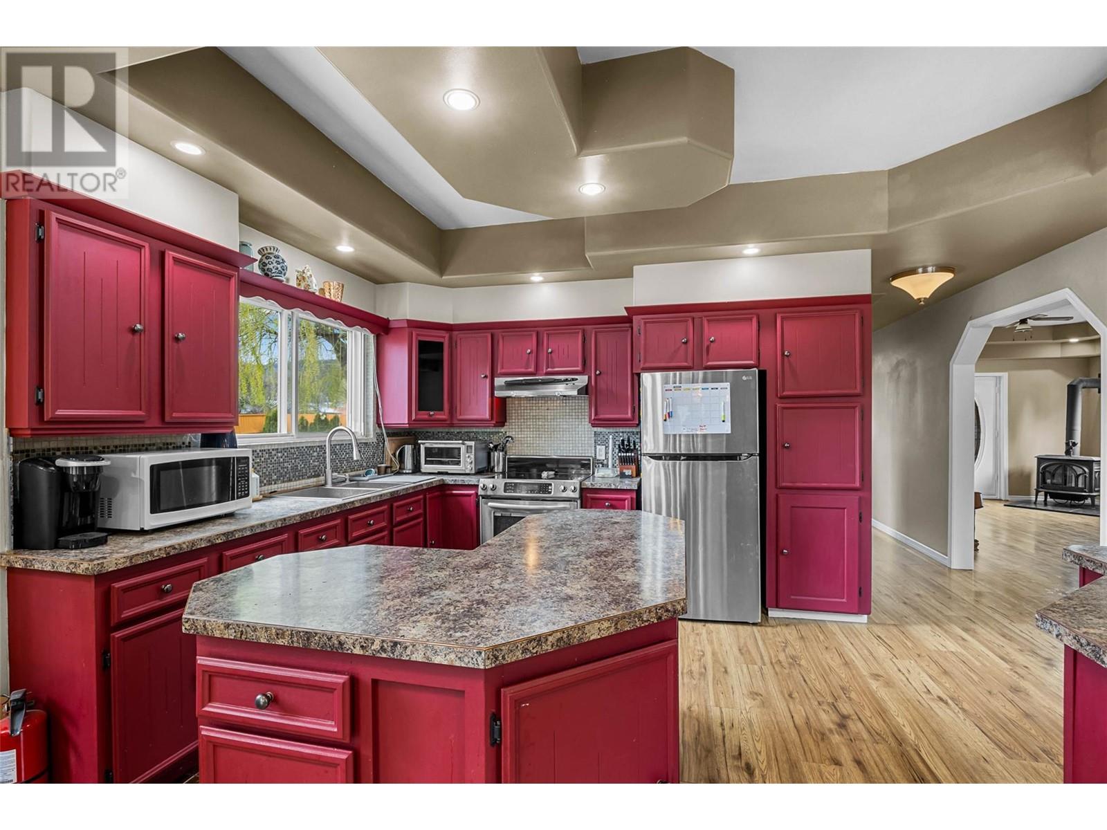 5214 Kamloops Vernon Highway, Westwold, British Columbia  V0E 3B1 - Photo 8 - 10345742