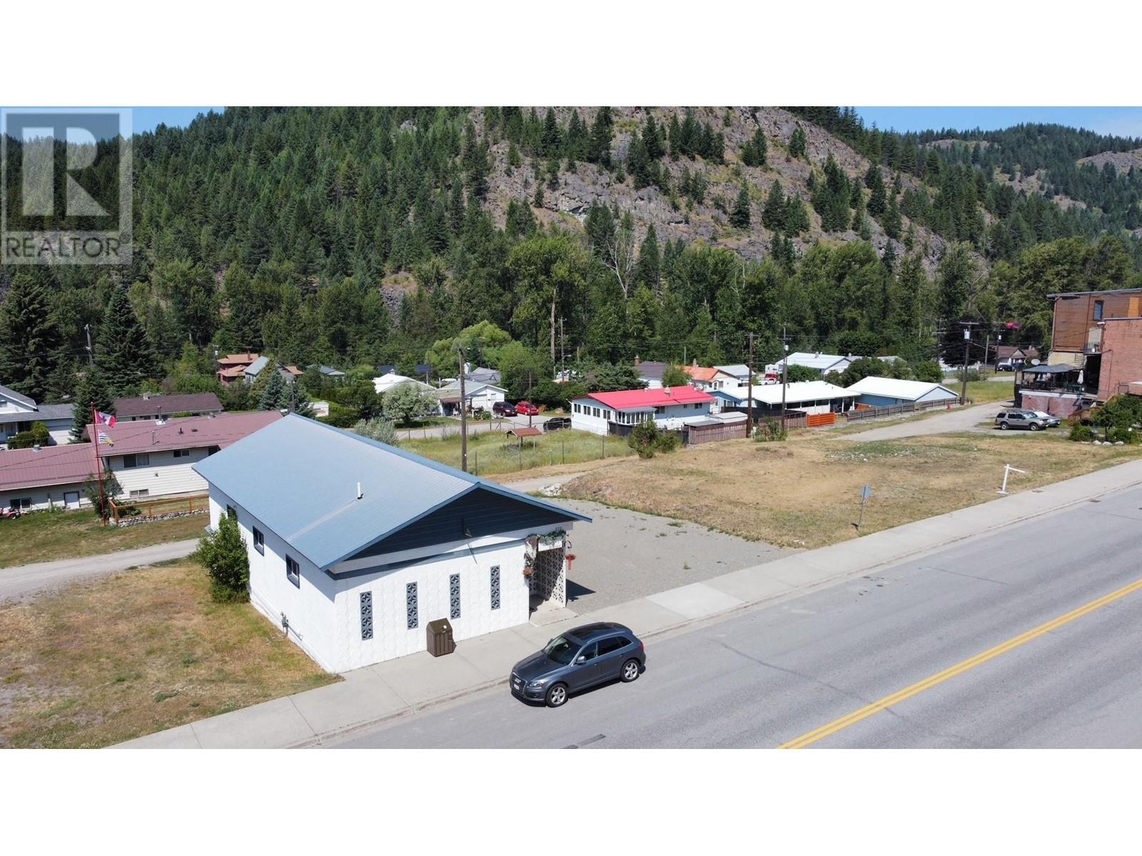 375 Copper  S Avenue, Greenwood, British Columbia  V0H 1J0 - Photo 2 - 10345857