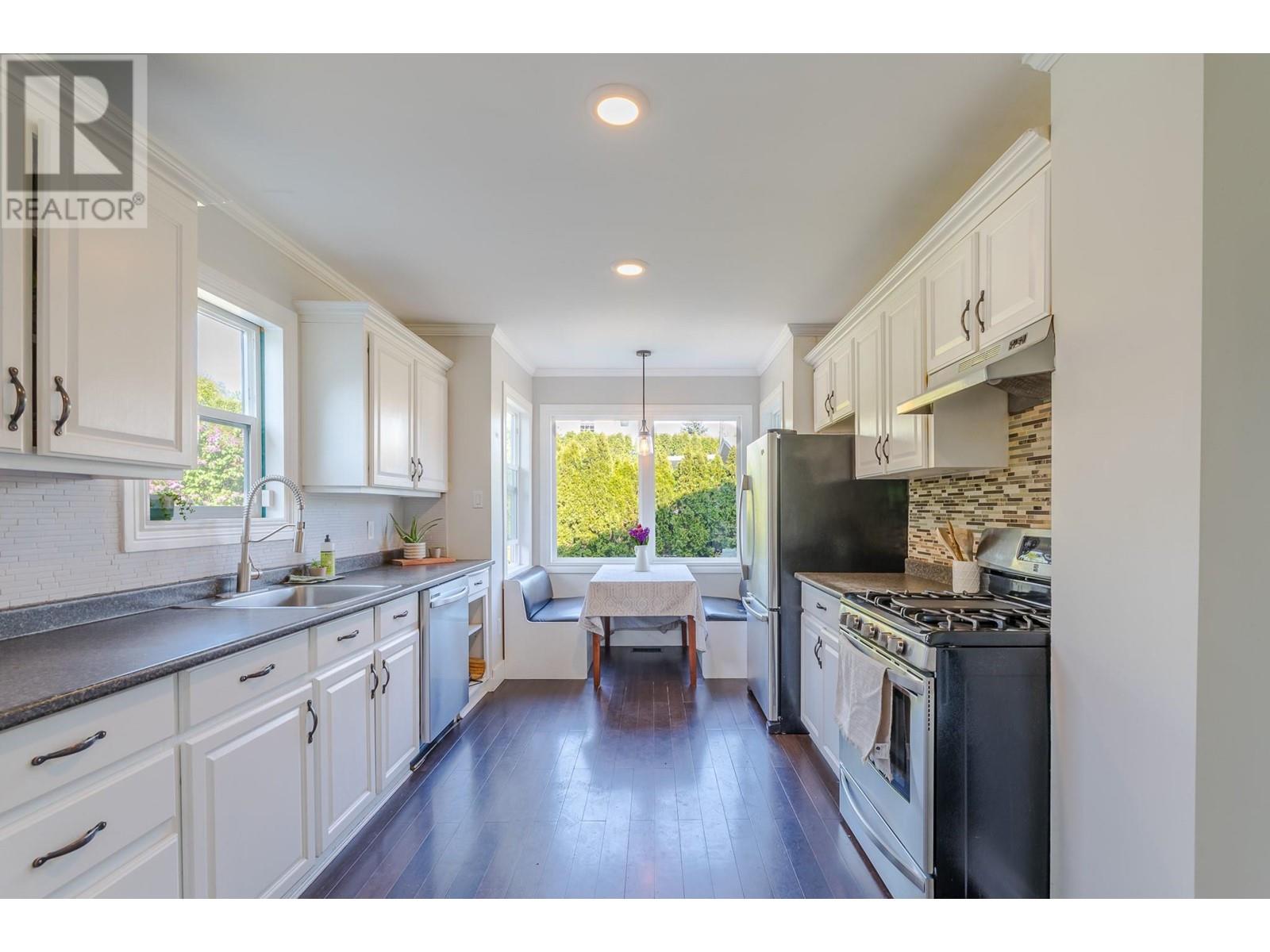 9718 Julia Street, Summerland, British Columbia  V0H 1Z6 - Photo 12 - 10345871