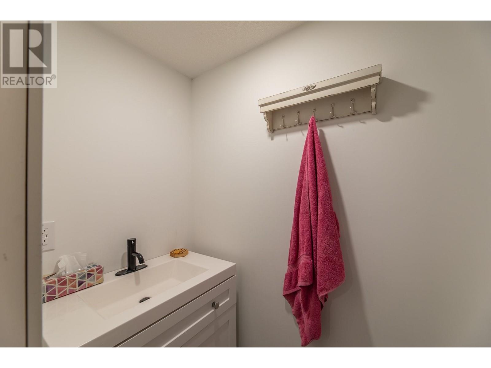 9718 Julia Street, Summerland, British Columbia  V0H 1Z6 - Photo 26 - 10345871