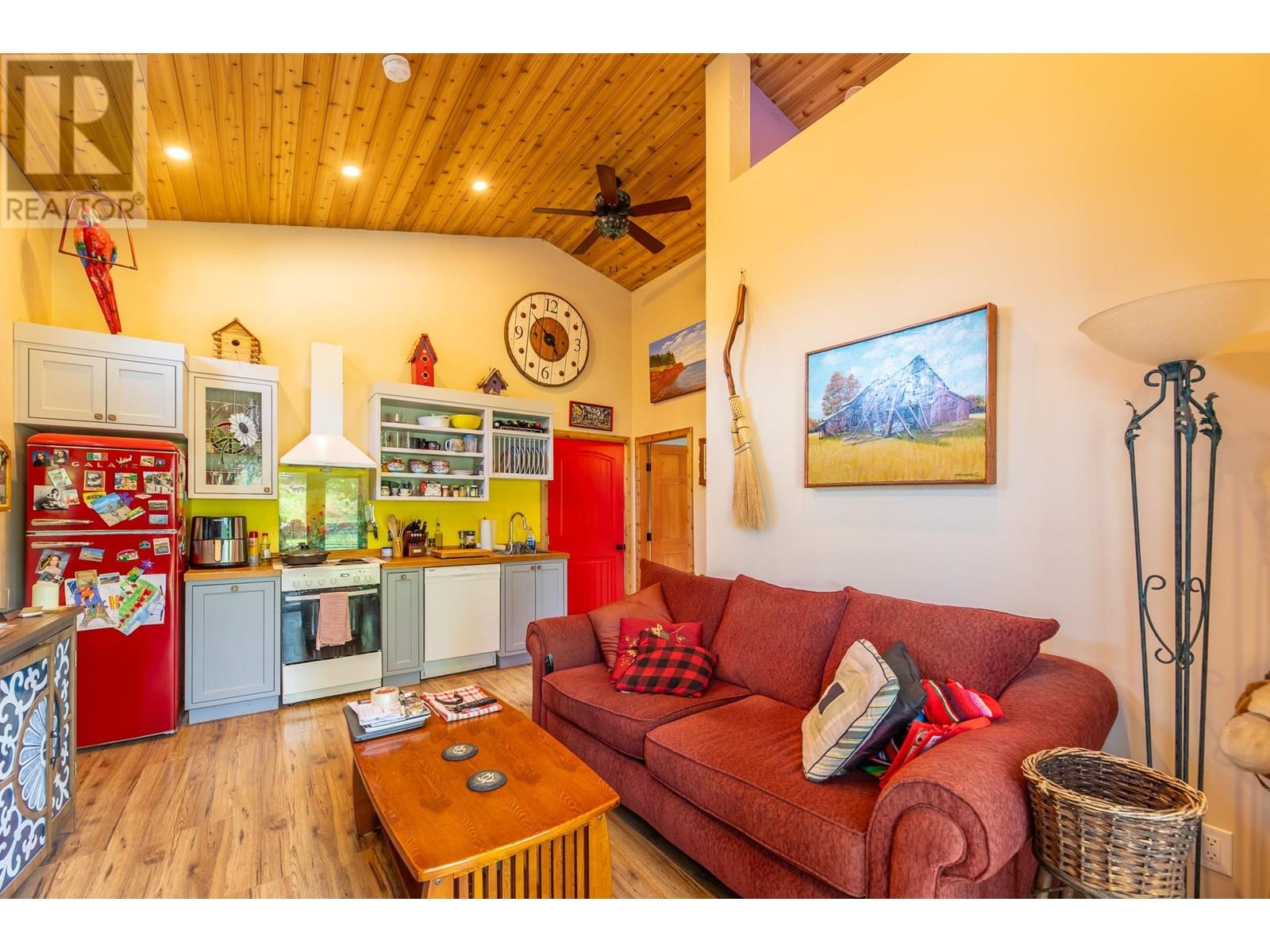 9718 Julia Street, Summerland, British Columbia  V0H 1Z6 - Photo 31 - 10345871