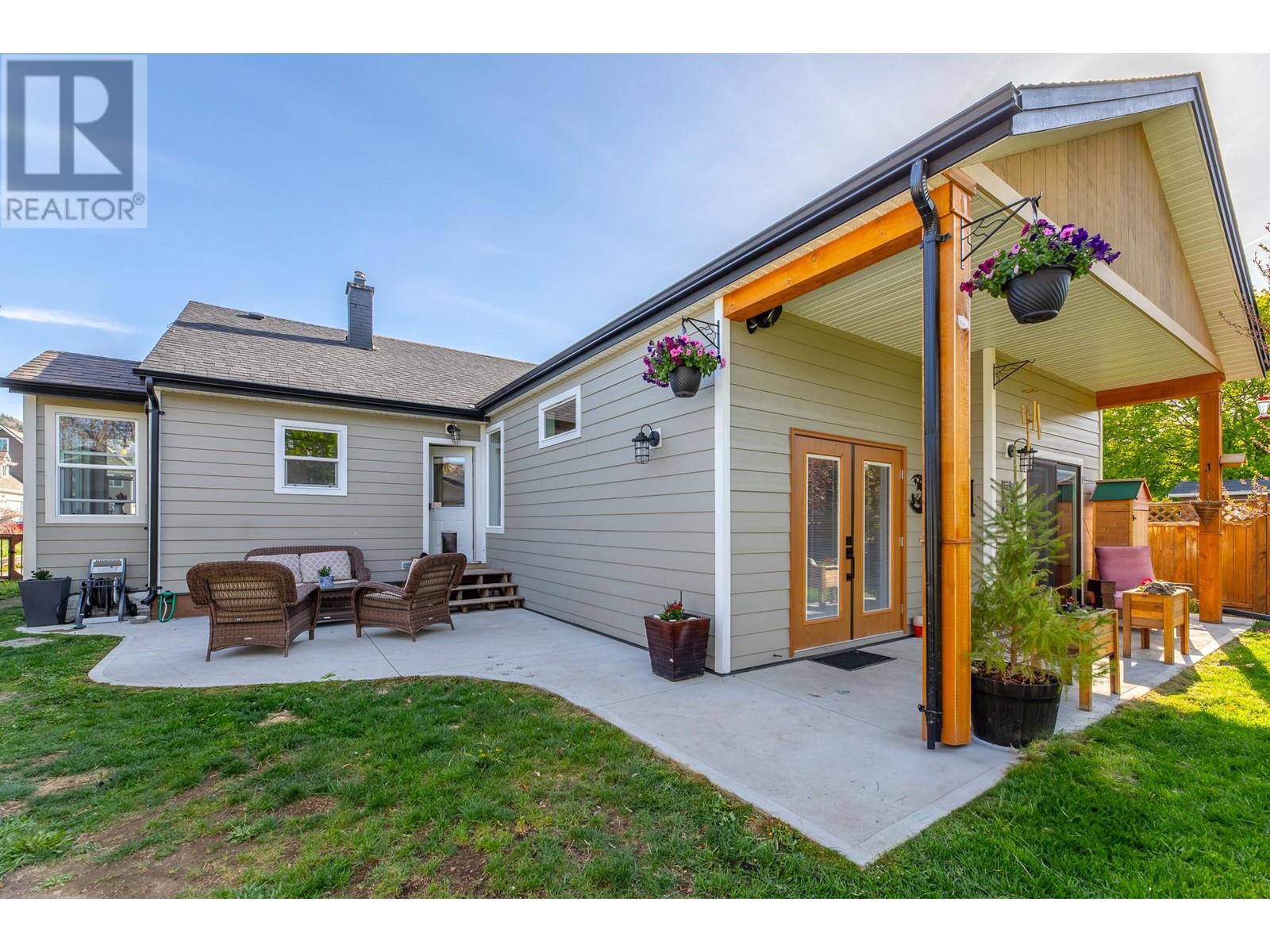 9718 Julia Street, Summerland, British Columbia  V0H 1Z6 - Photo 36 - 10345871