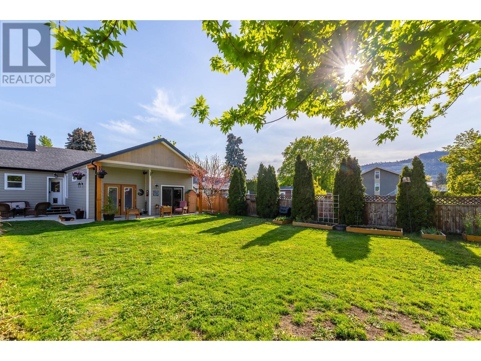 9718 Julia Street, Summerland, British Columbia  V0H 1Z6 - Photo 45 - 10345871