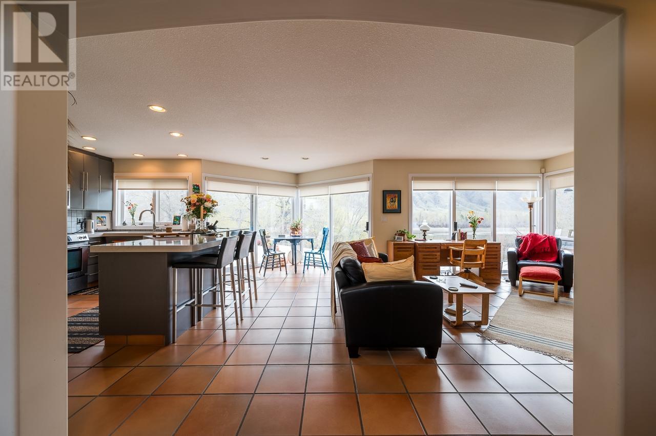 604 Stansfield Road, Kamloops, British Columbia  V2B 6M3 - Photo 16 - 10345868