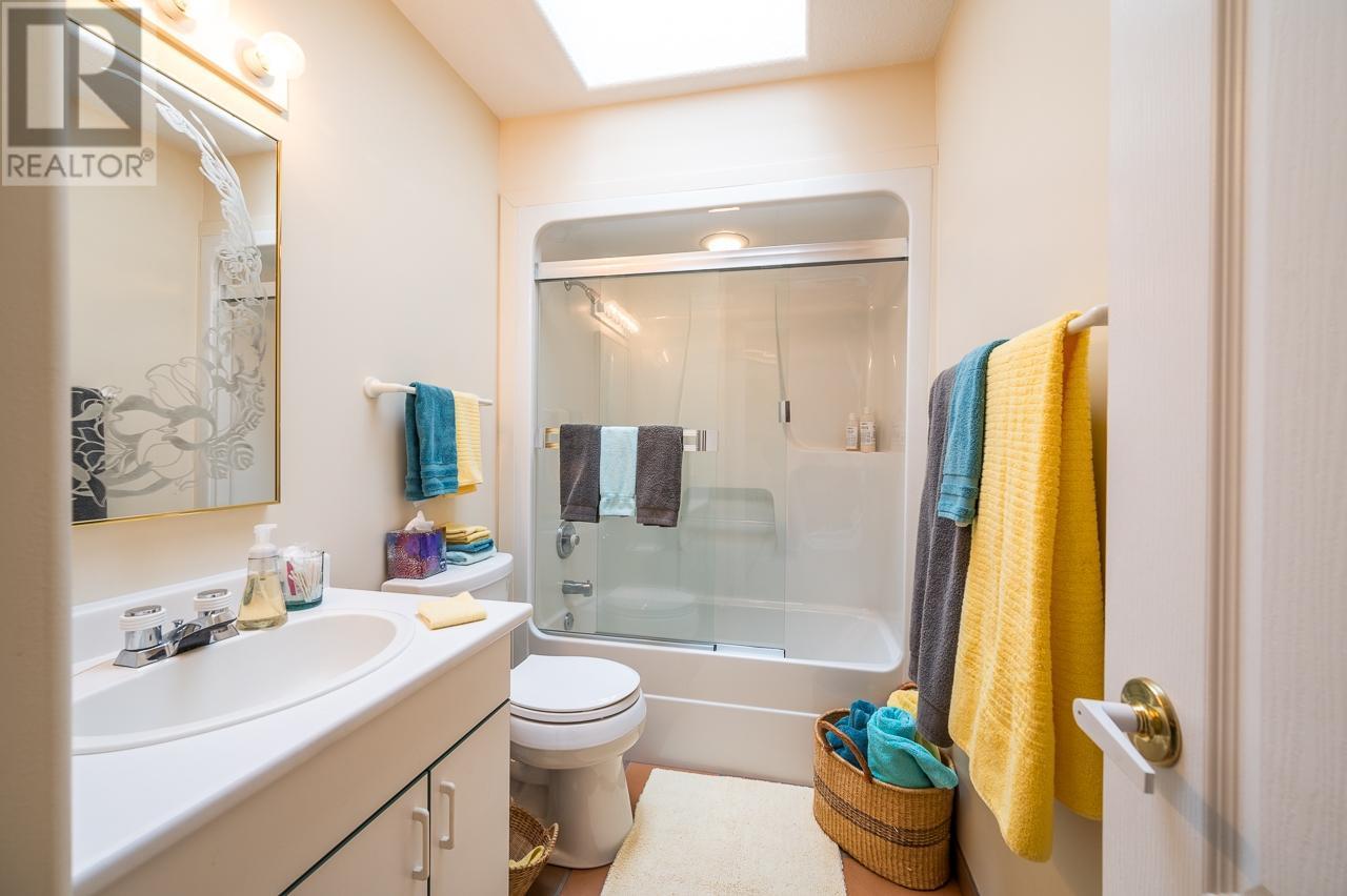604 Stansfield Road, Kamloops, British Columbia  V2B 6M3 - Photo 38 - 10345868