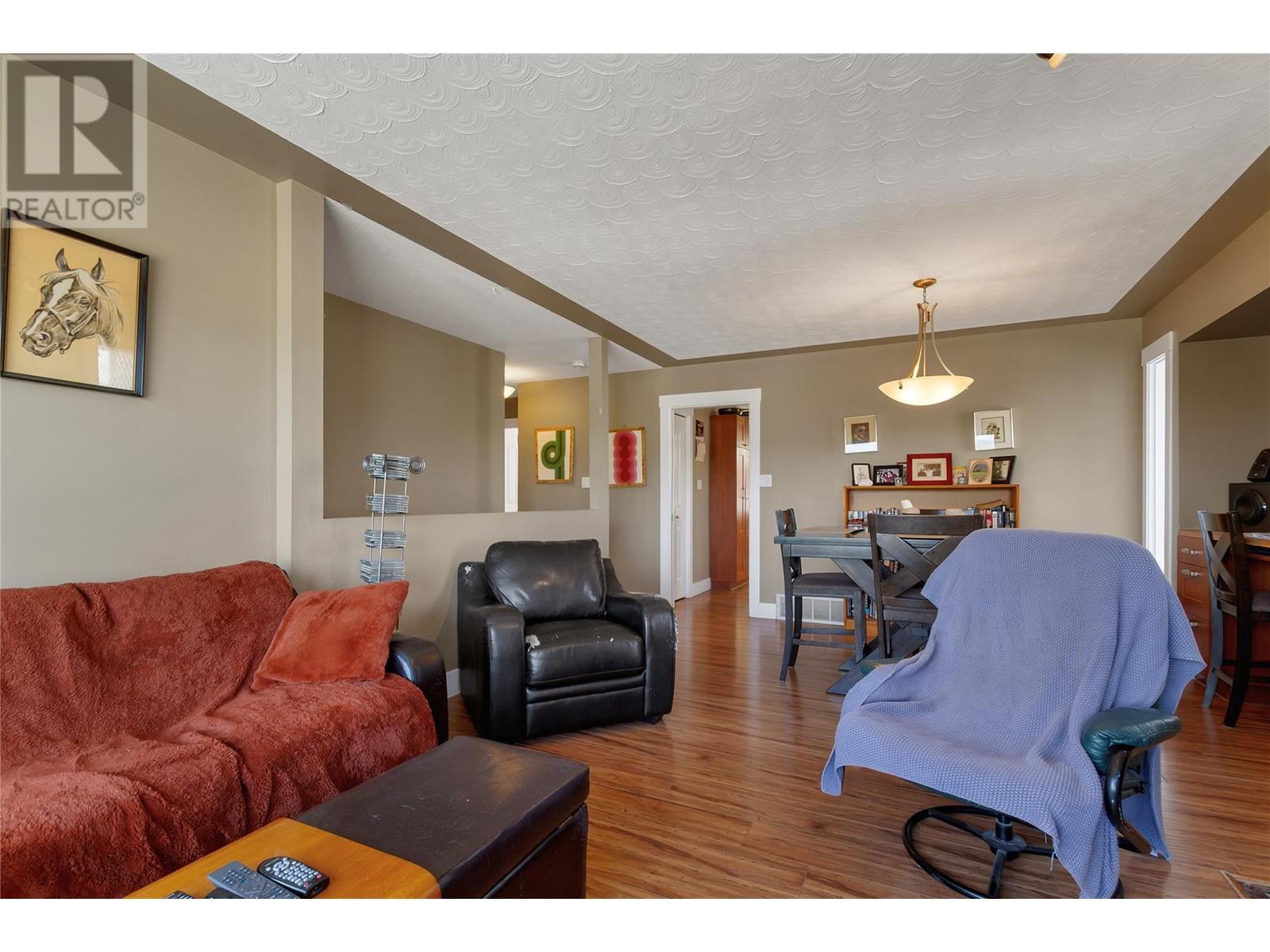 1058 11 Avenue, Vernon, British Columbia  V1B 2R5 - Photo 19 - 10345853