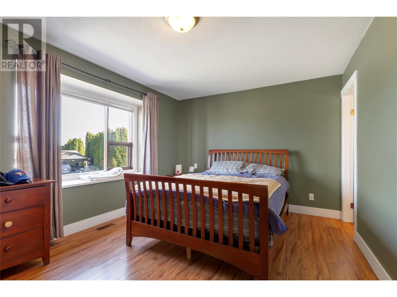 1058 11 Avenue, Vernon, British Columbia  V1B 2R5 - Photo 22 - 10345853