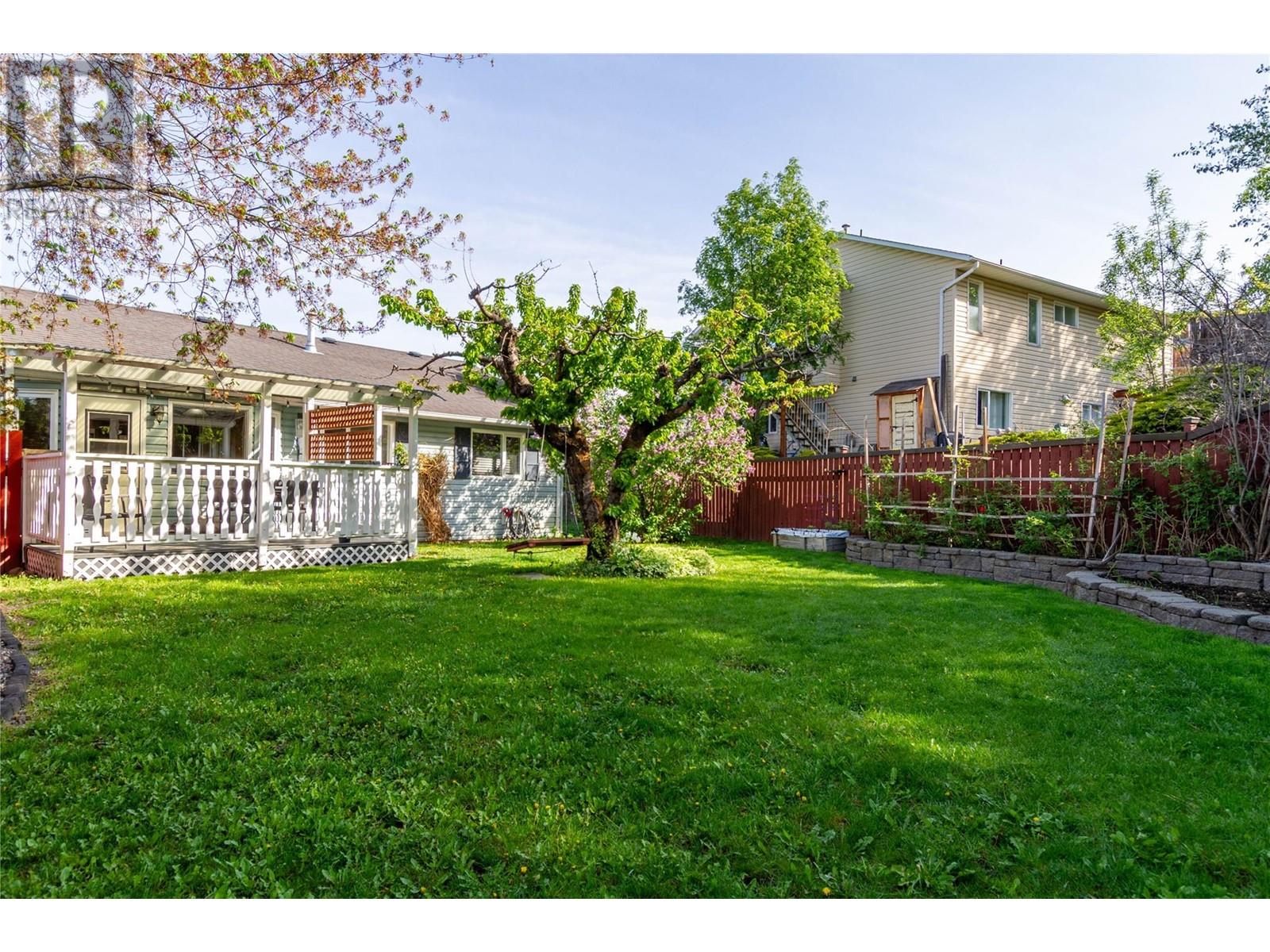 1058 11 Avenue, Vernon, British Columbia  V1B 2R5 - Photo 5 - 10345853