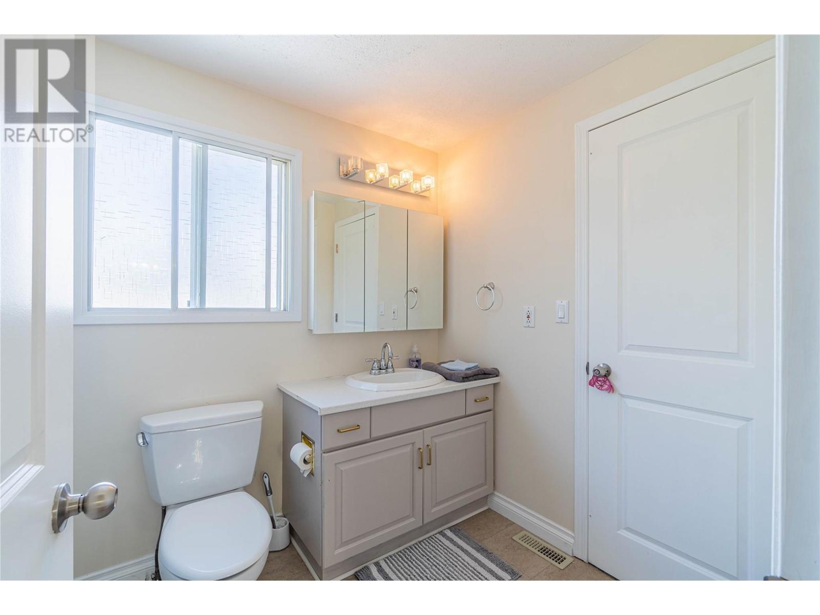 1338 Kenora Road, Kamloops, British Columbia  V2B 3X7 - Photo 27 - 10345508