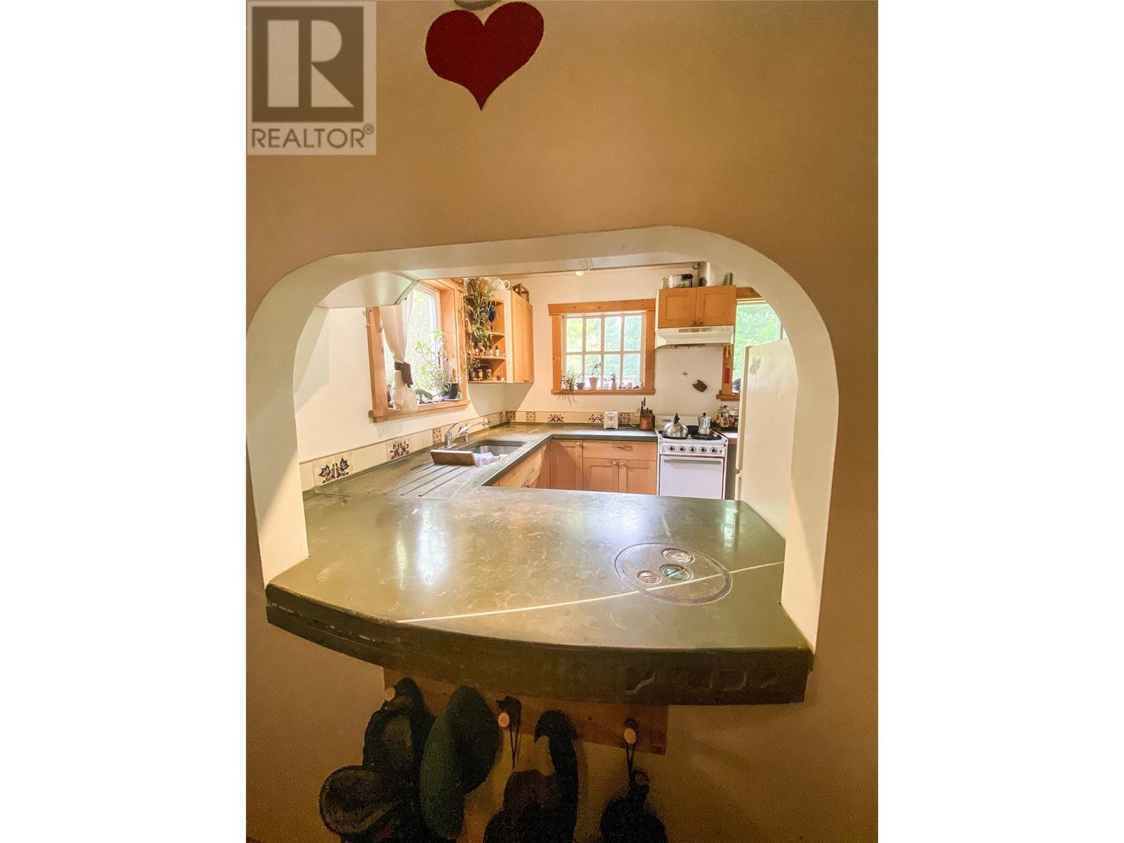 7152 Graham Road, Winlaw, British Columbia  V0G 2J0 - Photo 13 - 10344839