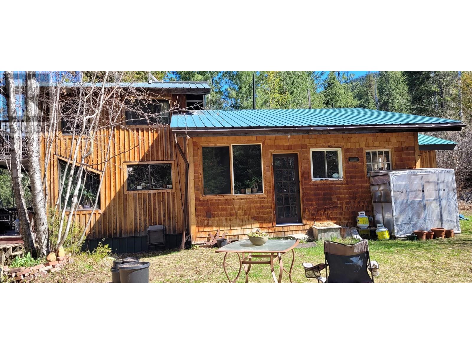 7152 Graham Road, Winlaw, British Columbia  V0G 2J0 - Photo 2 - 10344839