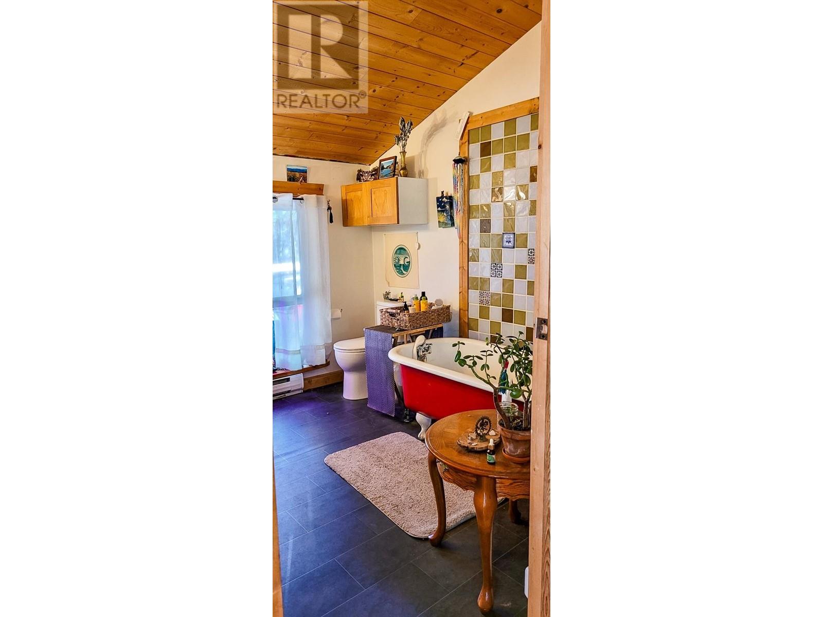 7152 Graham Road, Winlaw, British Columbia  V0G 2J0 - Photo 20 - 10344839