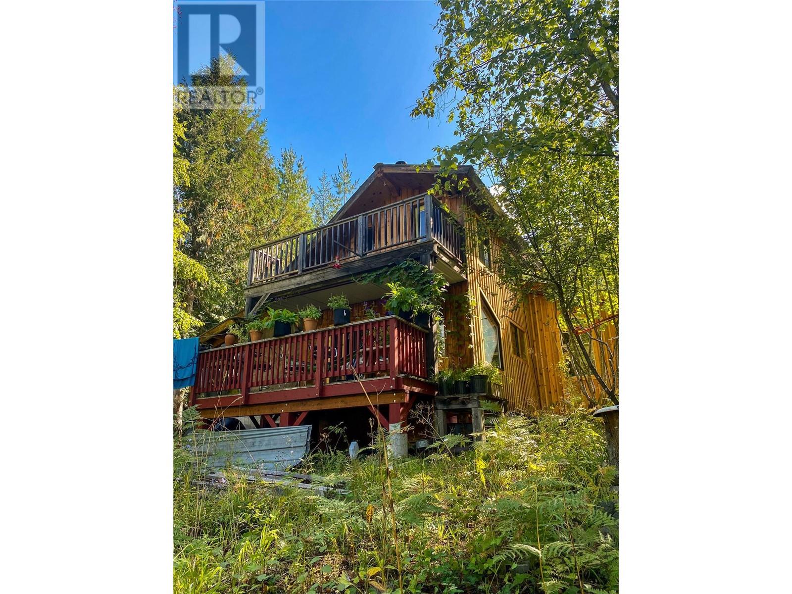 7152 Graham Road, Winlaw, British Columbia  V0G 2J0 - Photo 3 - 10344839