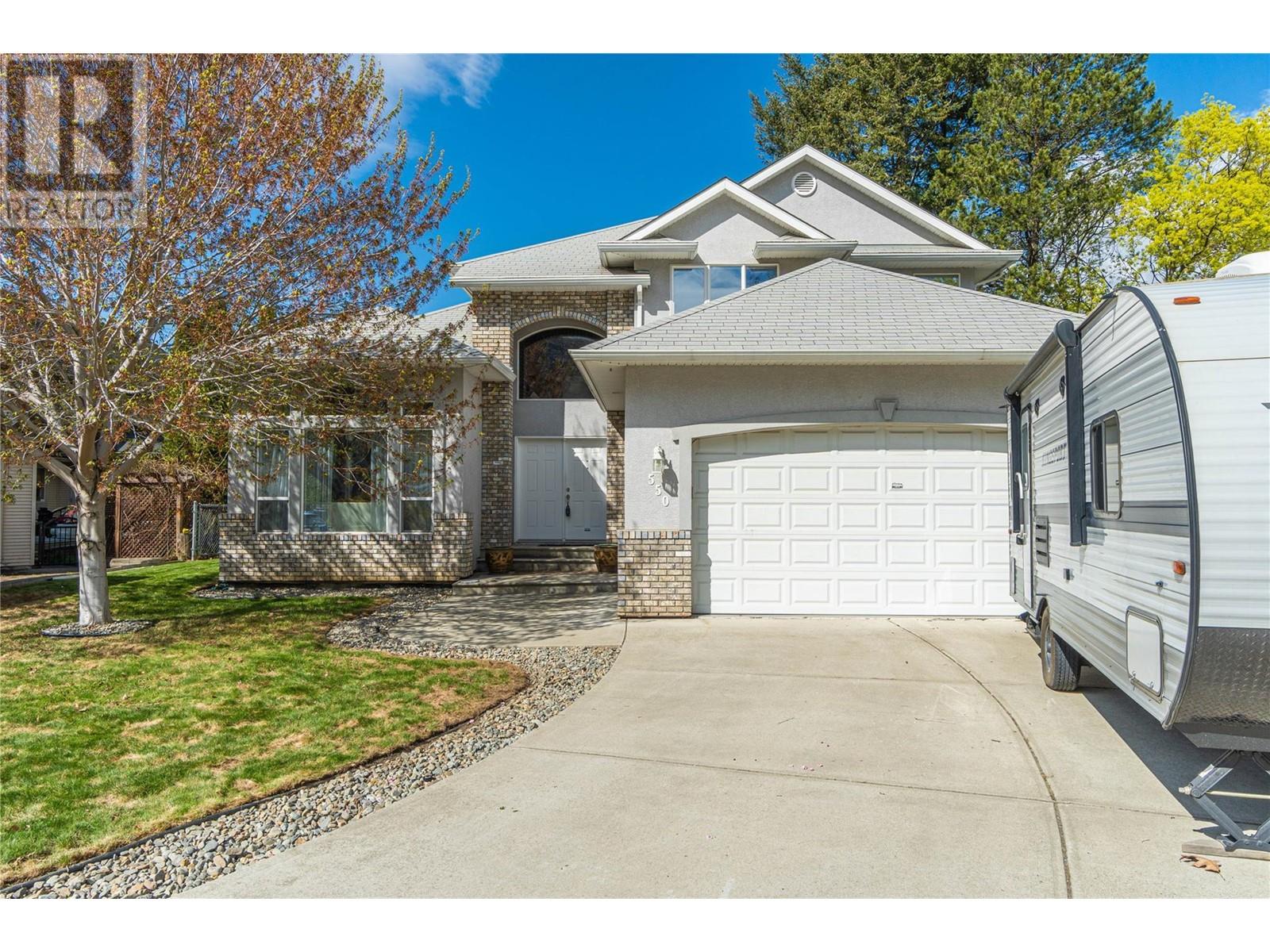 550 Mccurrach Place, Kamloops, British Columbia  V2B 8R1 - Photo 1 - 10345660