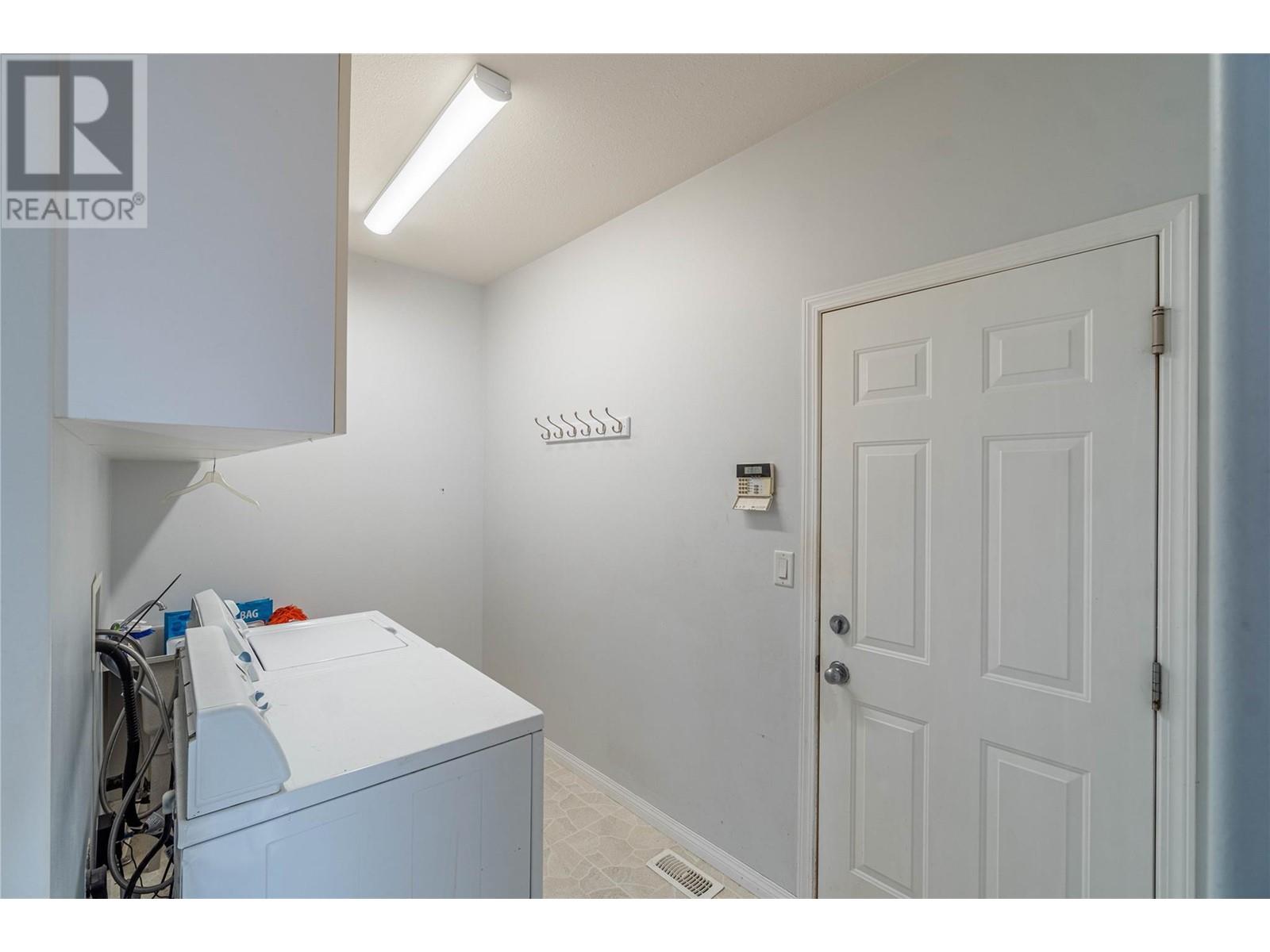 550 Mccurrach Place, Kamloops, British Columbia  V2B 8R1 - Photo 26 - 10345660