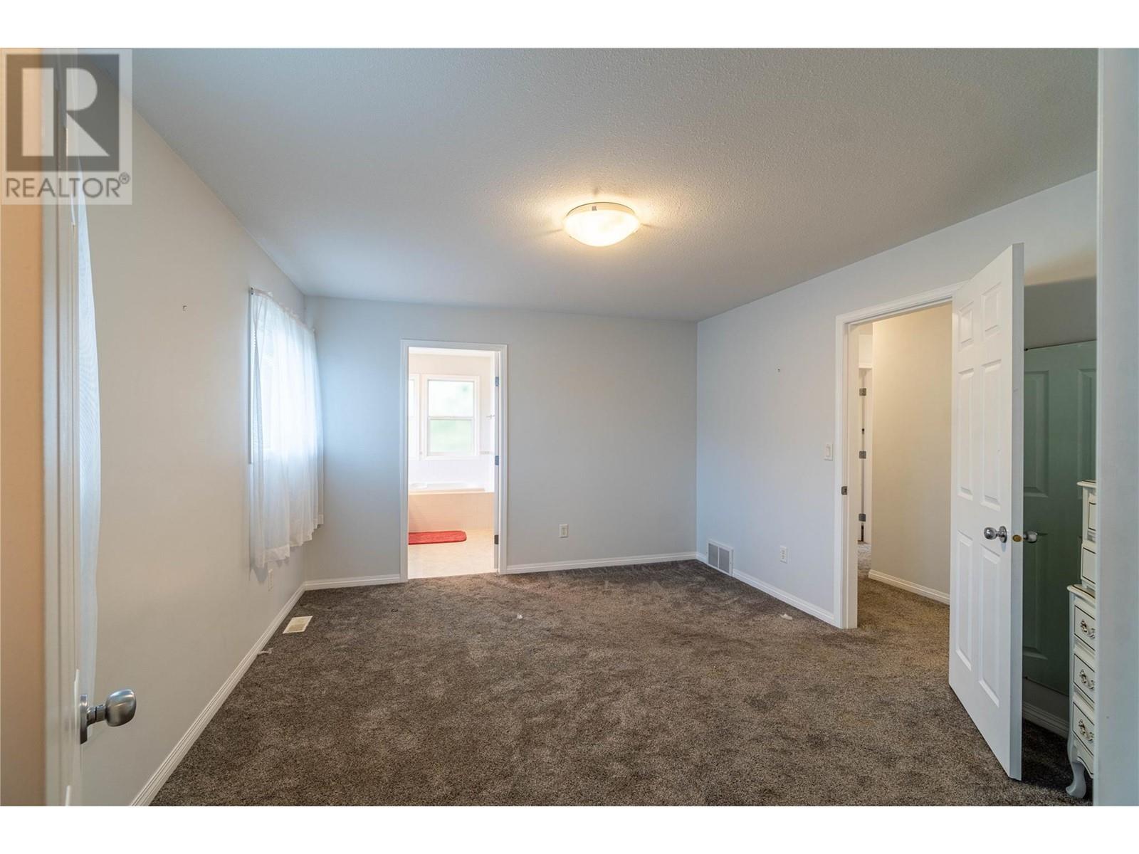 550 Mccurrach Place, Kamloops, British Columbia  V2B 8R1 - Photo 28 - 10345660